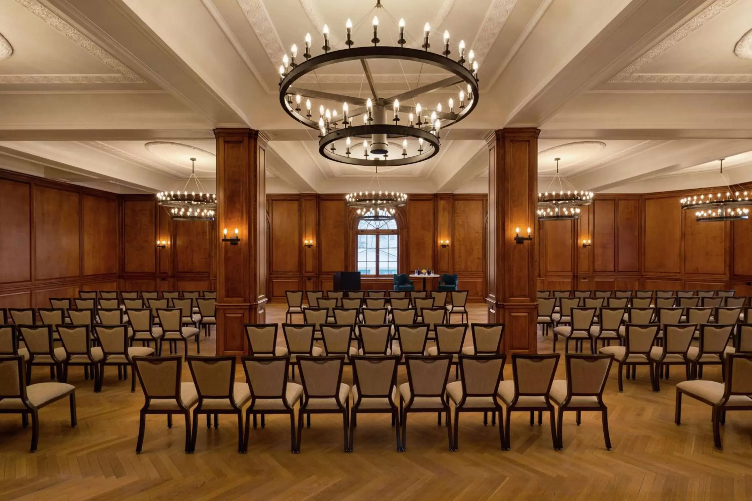 Meeting/conference room in Hotel Saranac, Curio Collection By Hilton