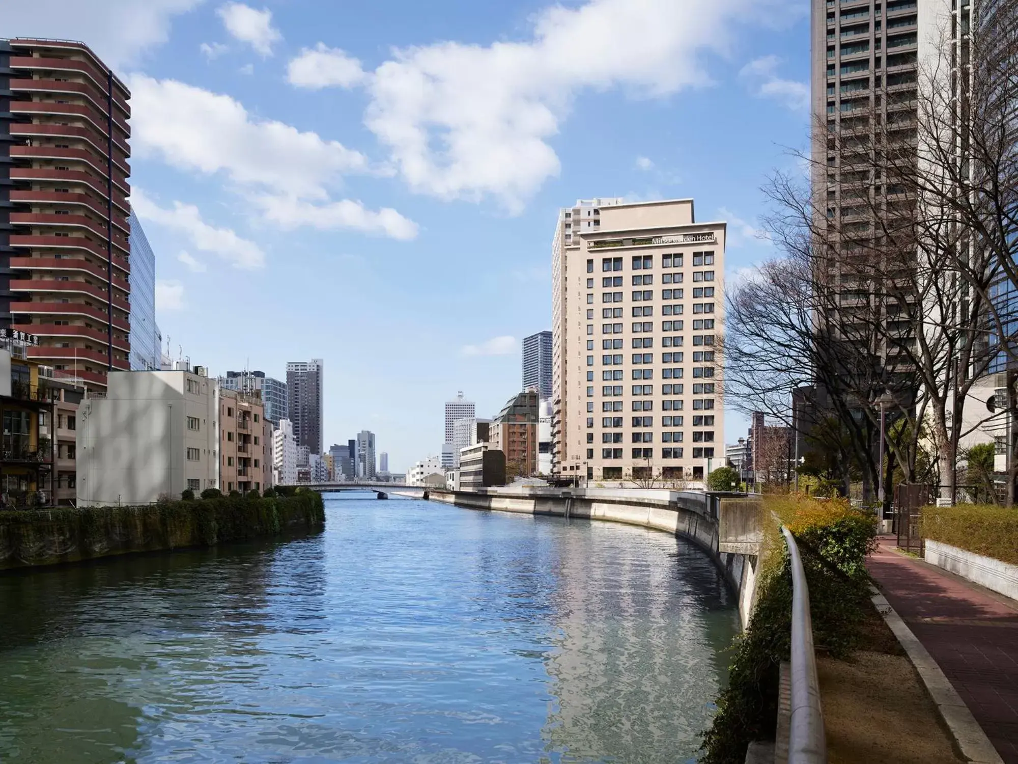 Neighbourhood in Mitsui Garden Hotel Osaka Premier