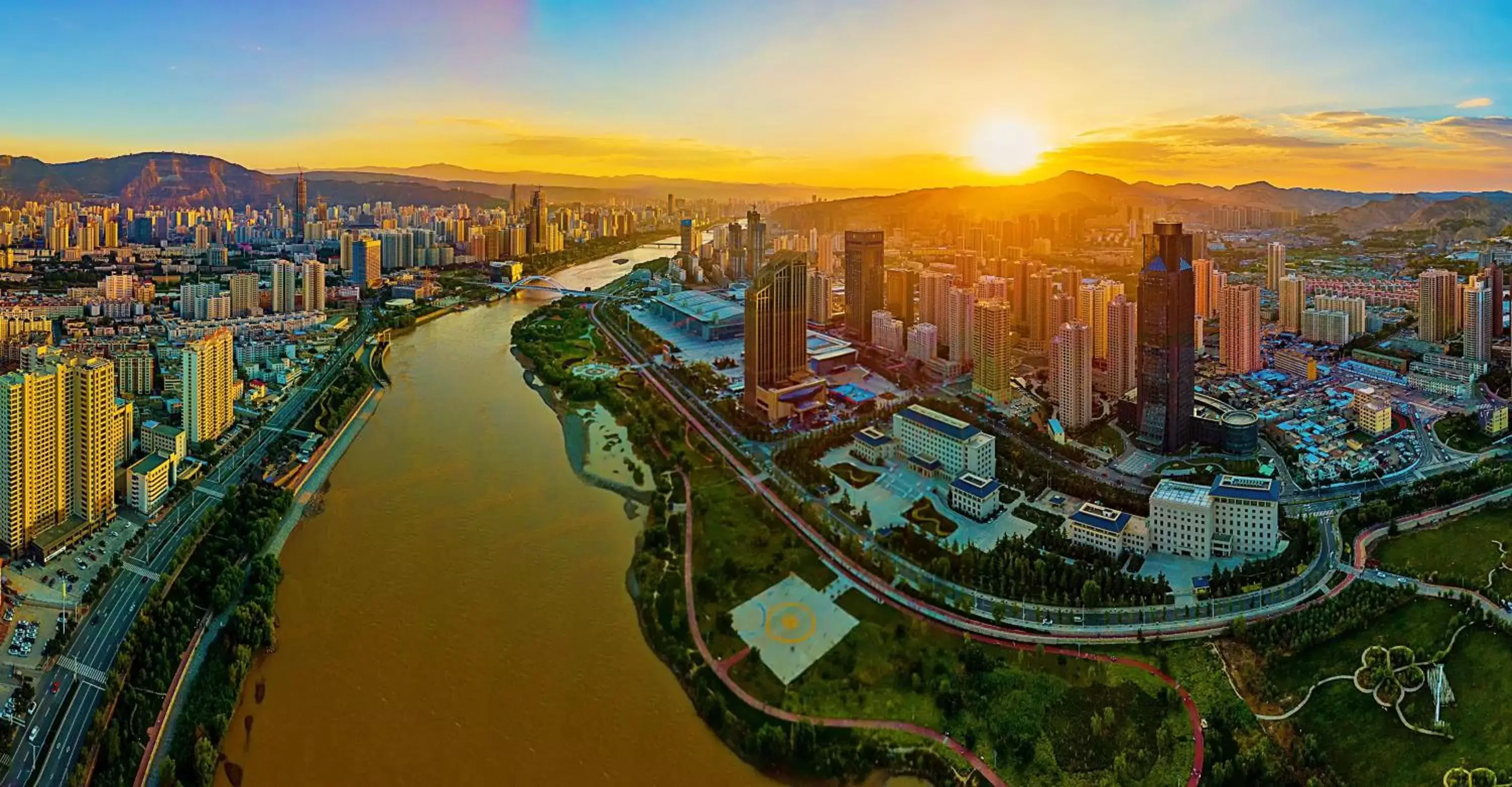 Property building, Bird's-eye View in Crowne Plaza Hotel Lanzhou, an IHG Hotel