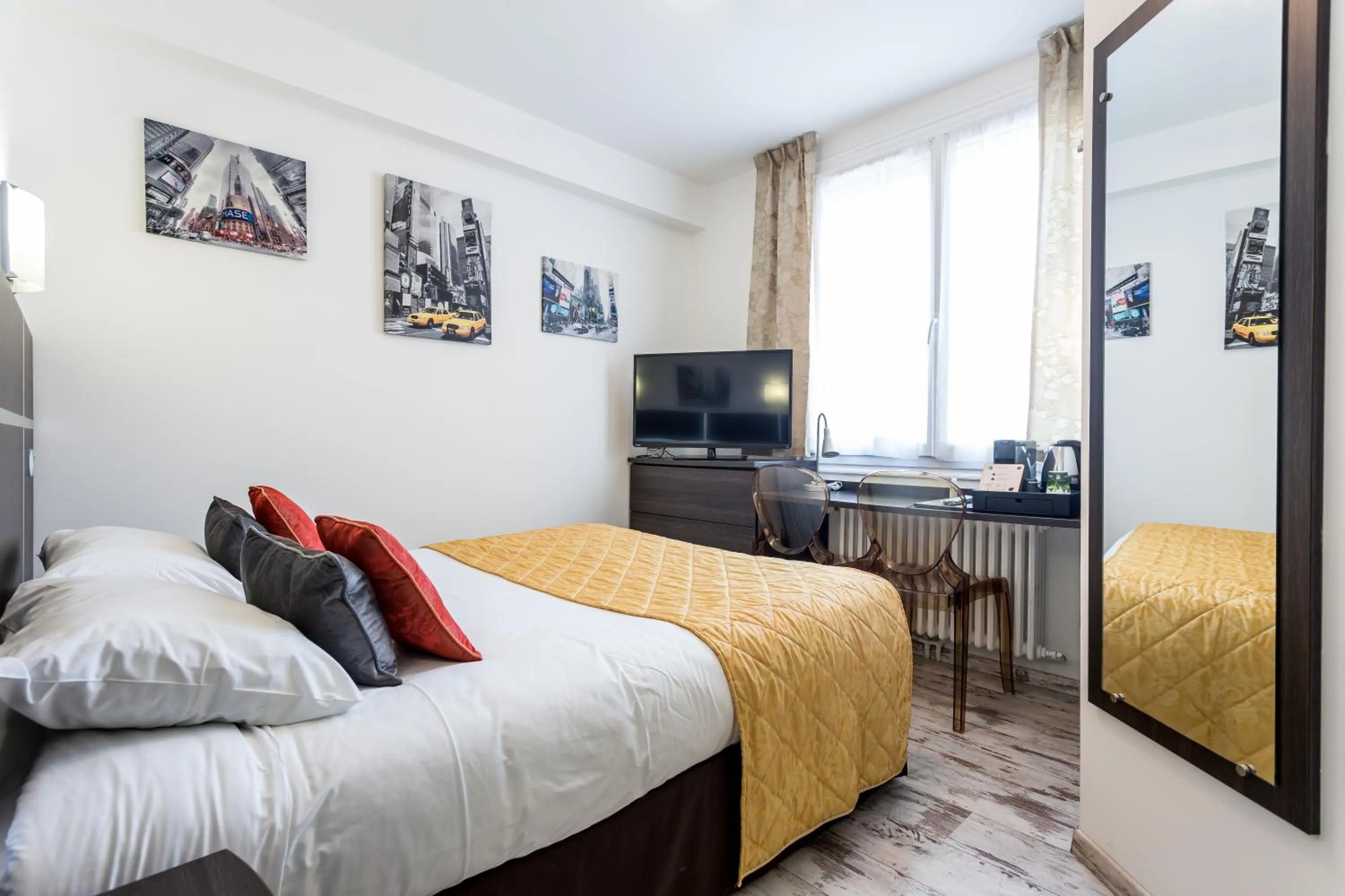 Bed in Hotel Le Centre