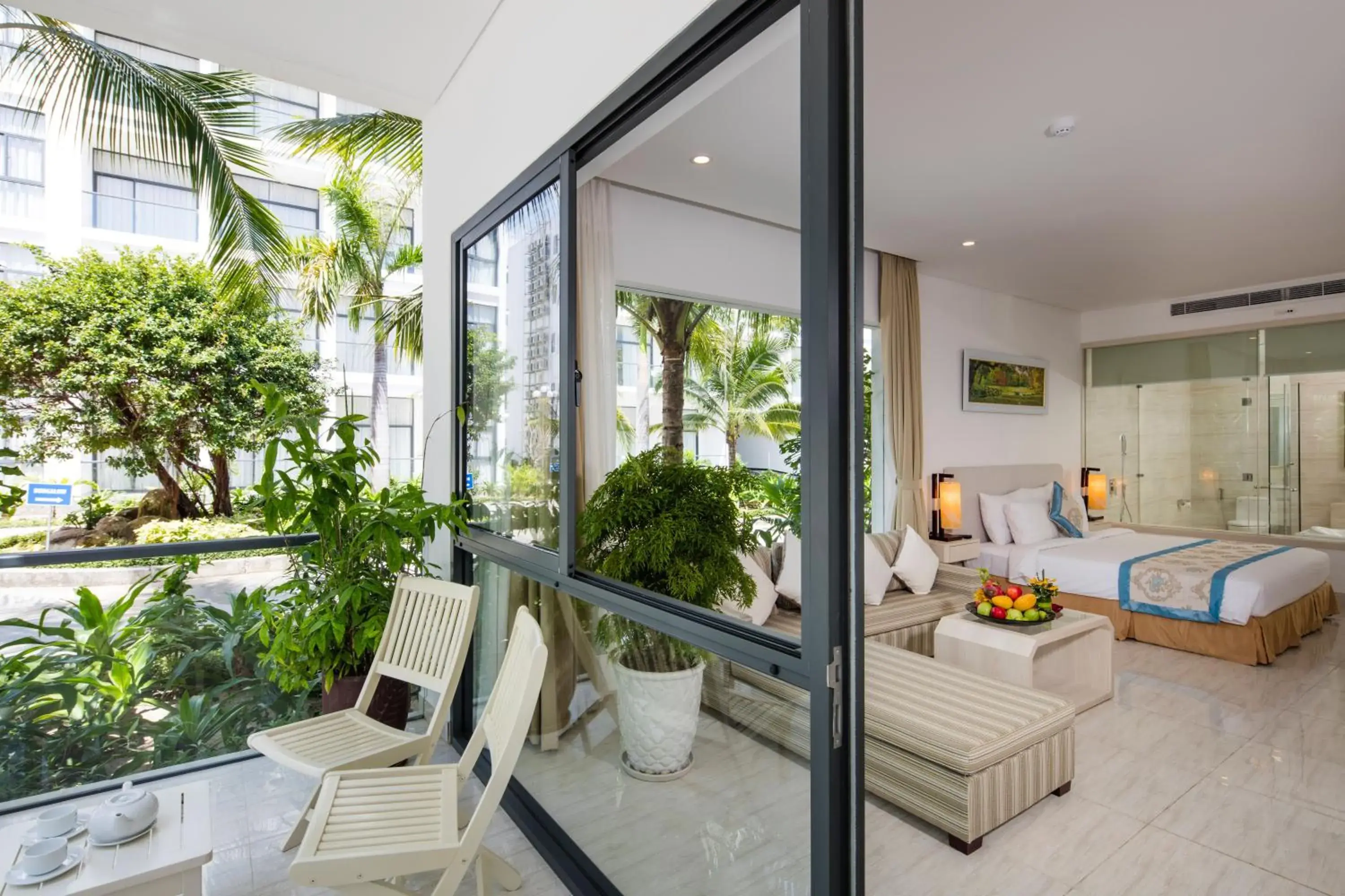 Balcony/Terrace in Diamond Bay Condotel Resort Nha Trang