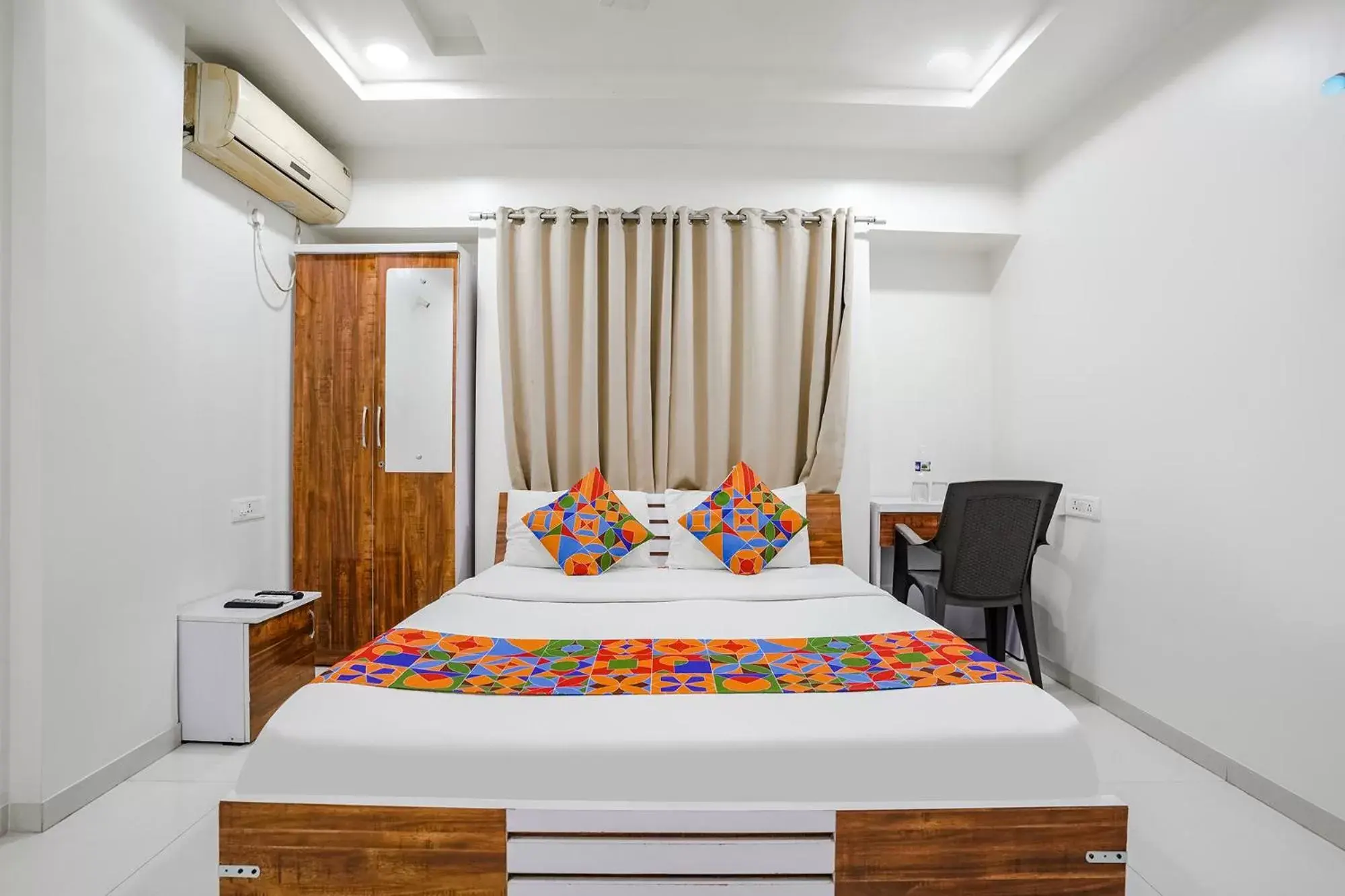 Deluxe Room - single occupancy in FabHotel Omkar Executive Deluxe Room - single occupancy in FabHotel Omkar Executive