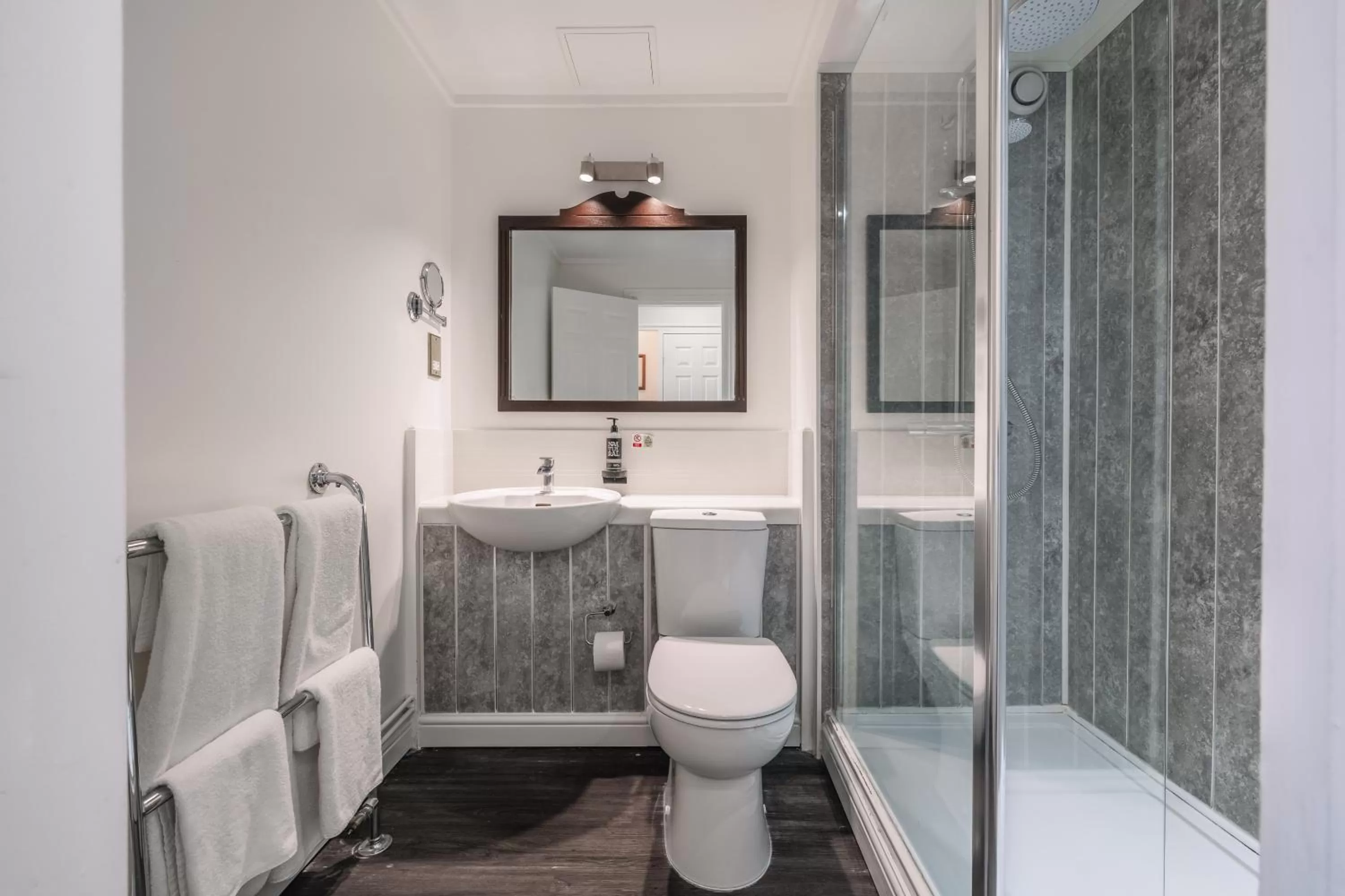 Bathroom in Muthu Belstead Brook Hotel