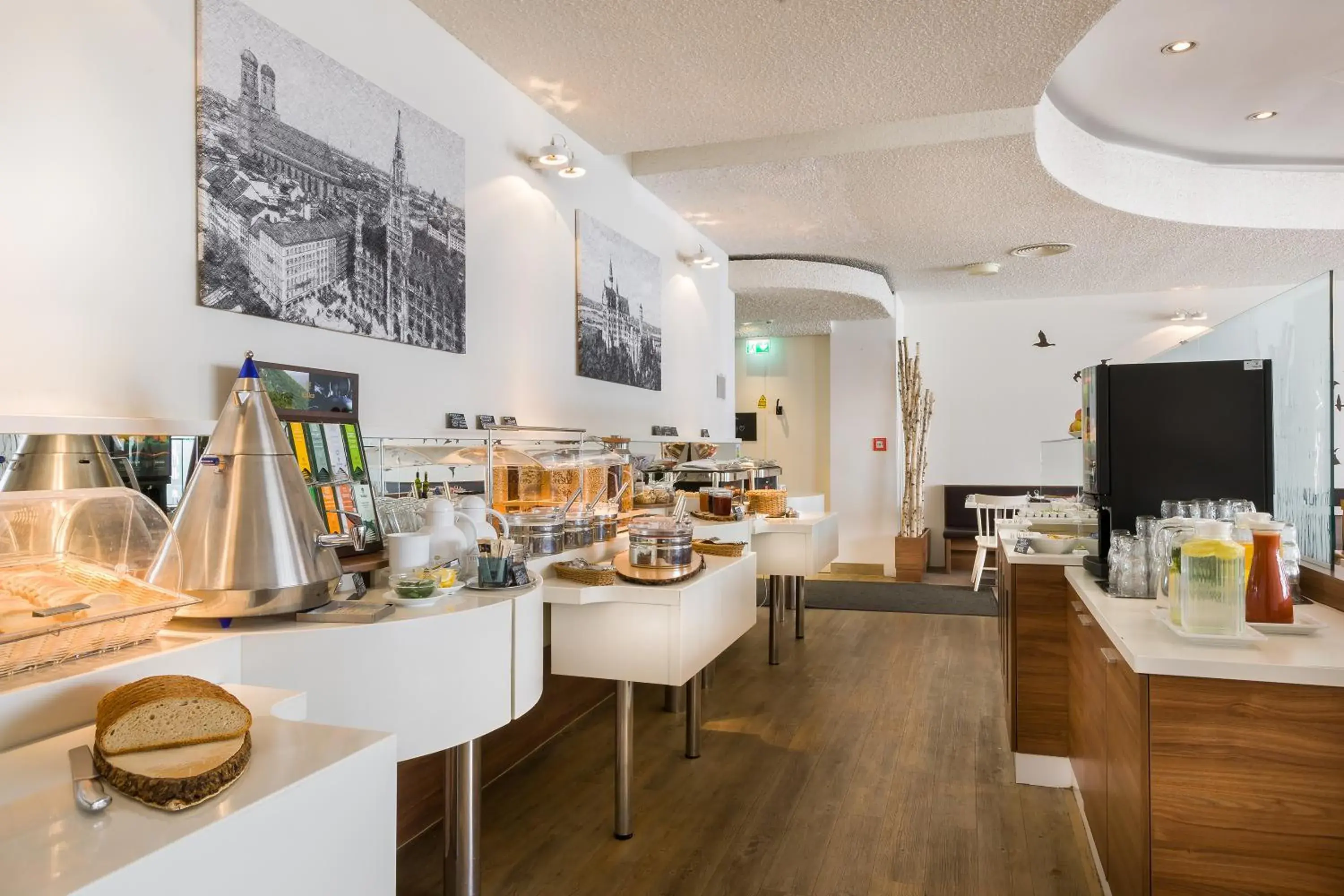 Buffet breakfast, Restaurant/Places to Eat in Sure Hotel by Best Western Muenchen Hauptbahnhof