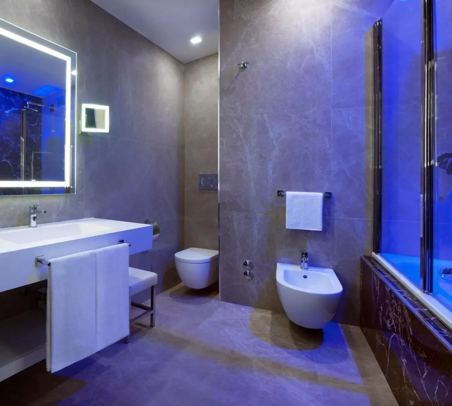 Bathroom in Radisson Blu GHR Rome