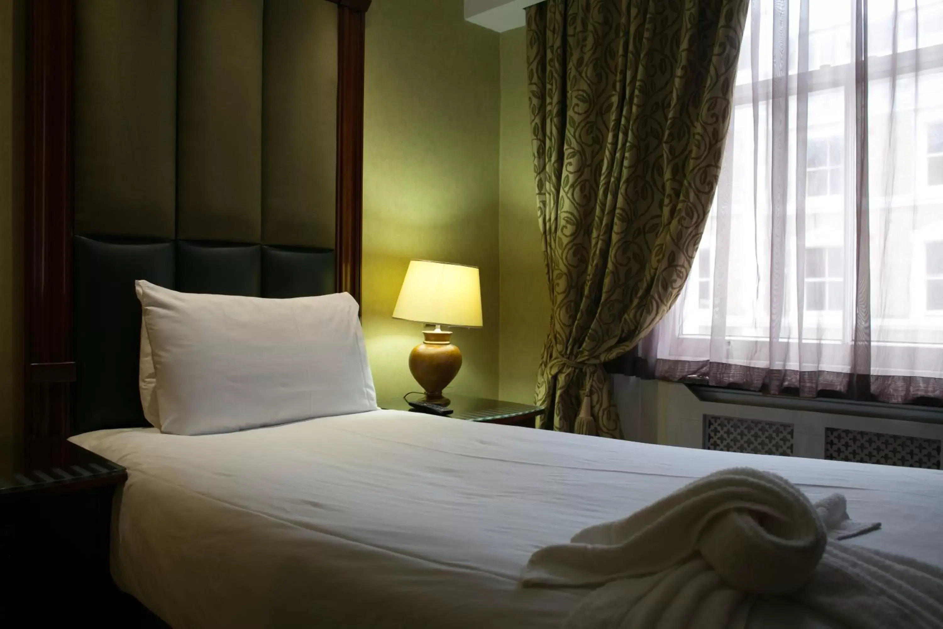 Bed in Dreamtel London Kensington
