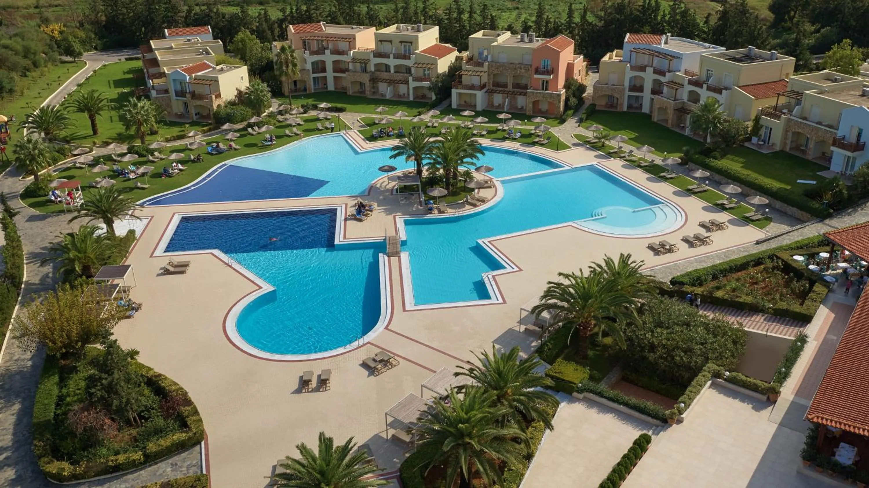 Swimming pool in Pilot Beach Resort