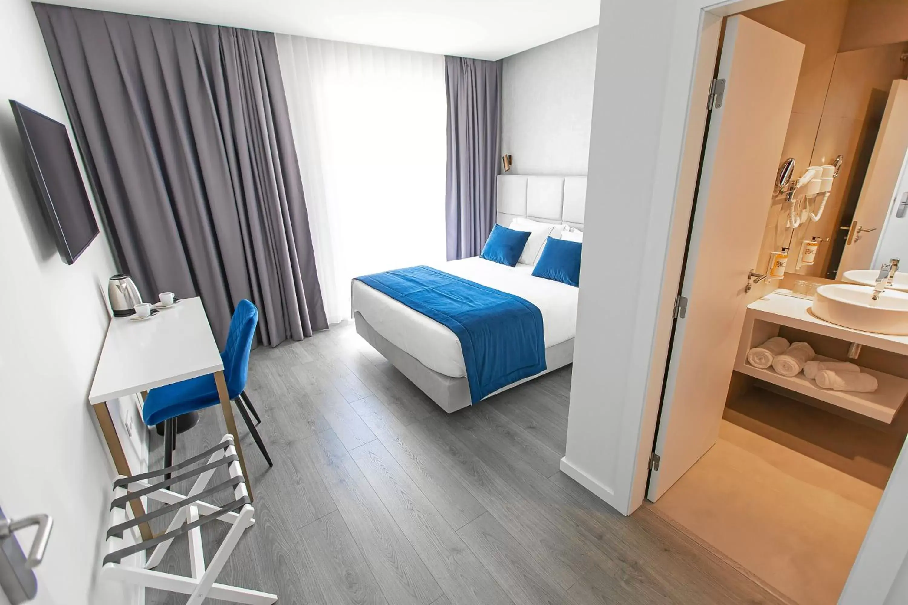 Bed in Hotel Mondego Bed in Hotel Mondego