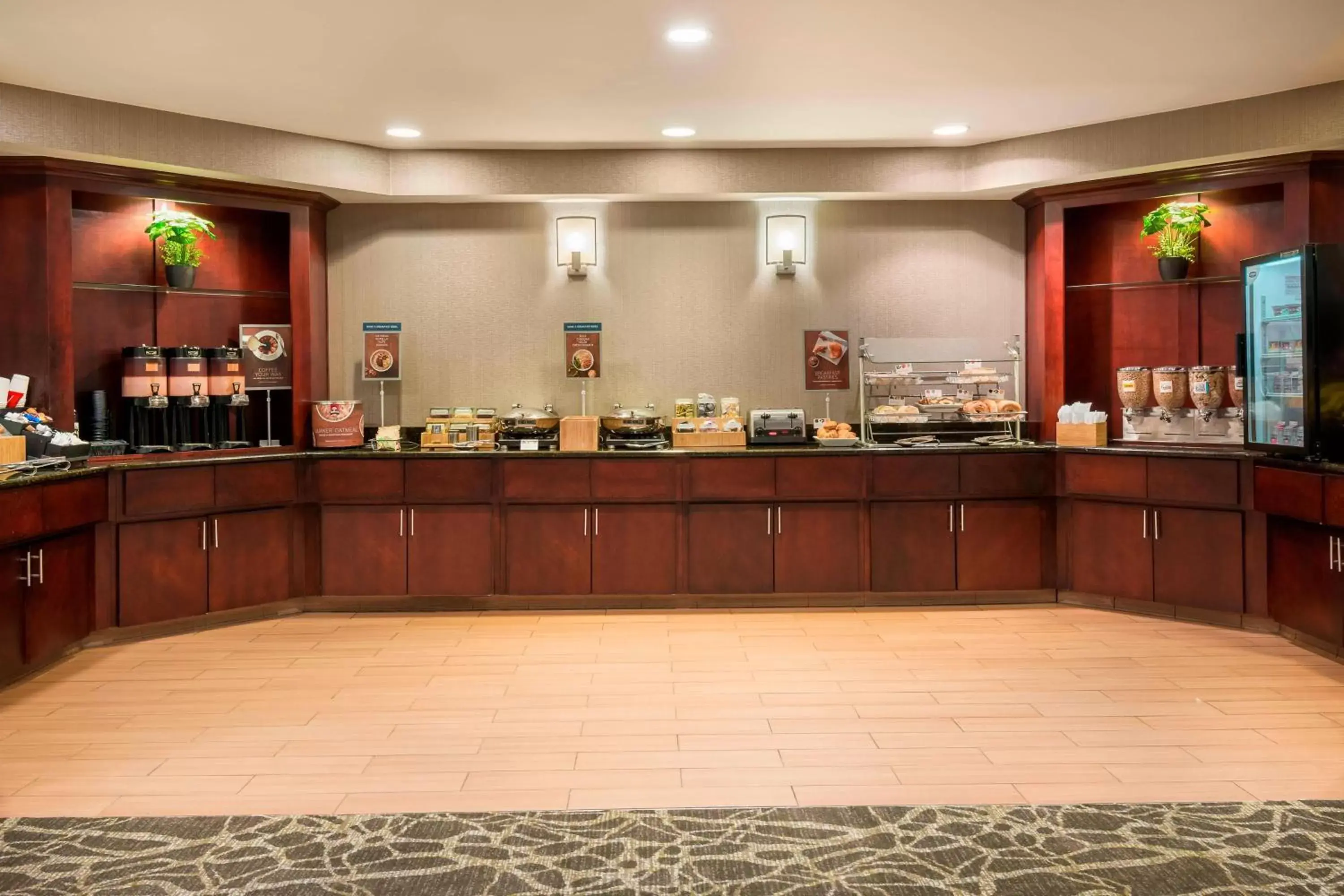 Breakfast, Restaurant/Places to Eat in SpringHill Suites Indianapolis Carmel