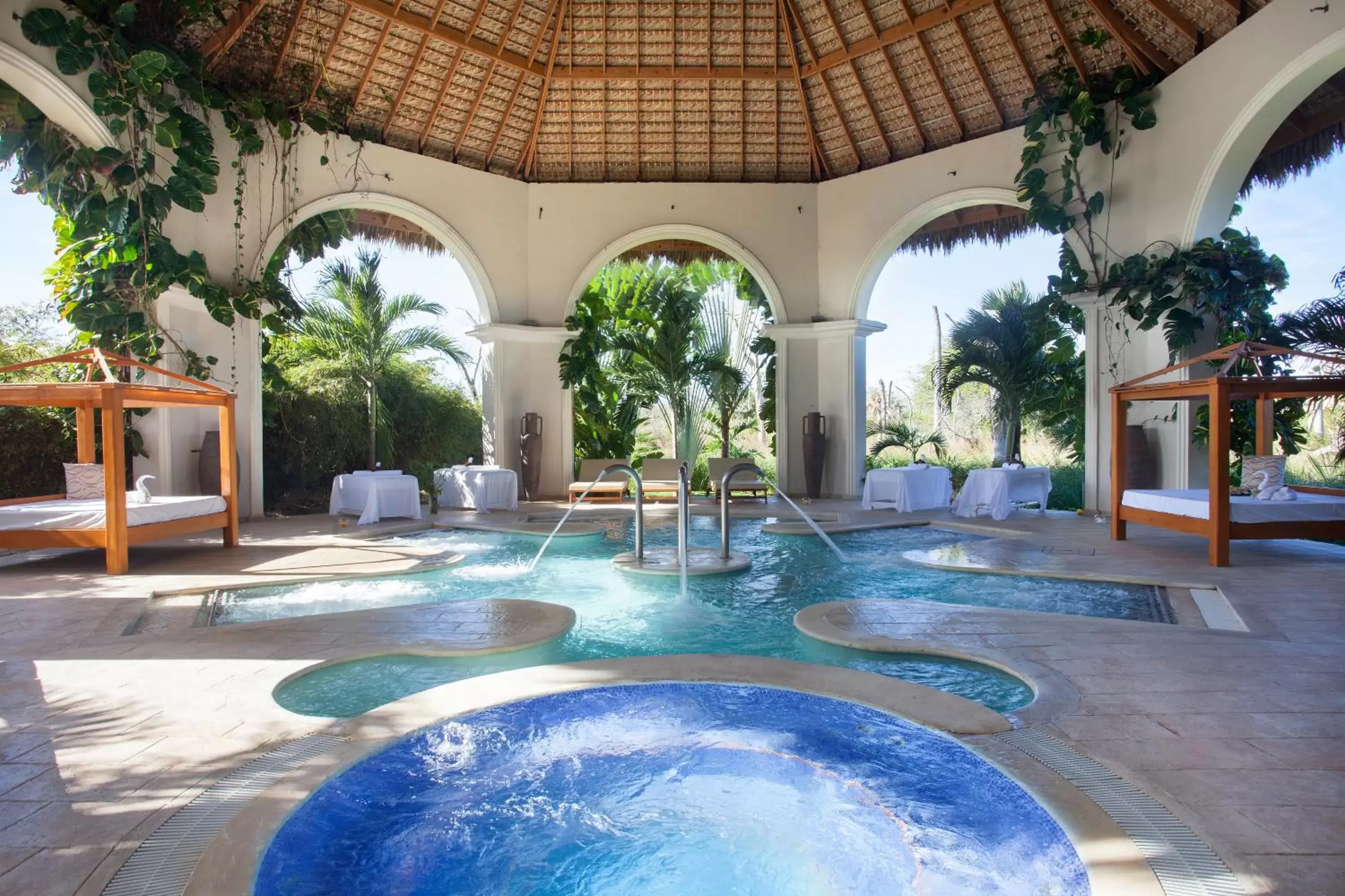 Massage, Swimming Pool in Majestic Mirage Punta Cana, All Suites – All Inclusive