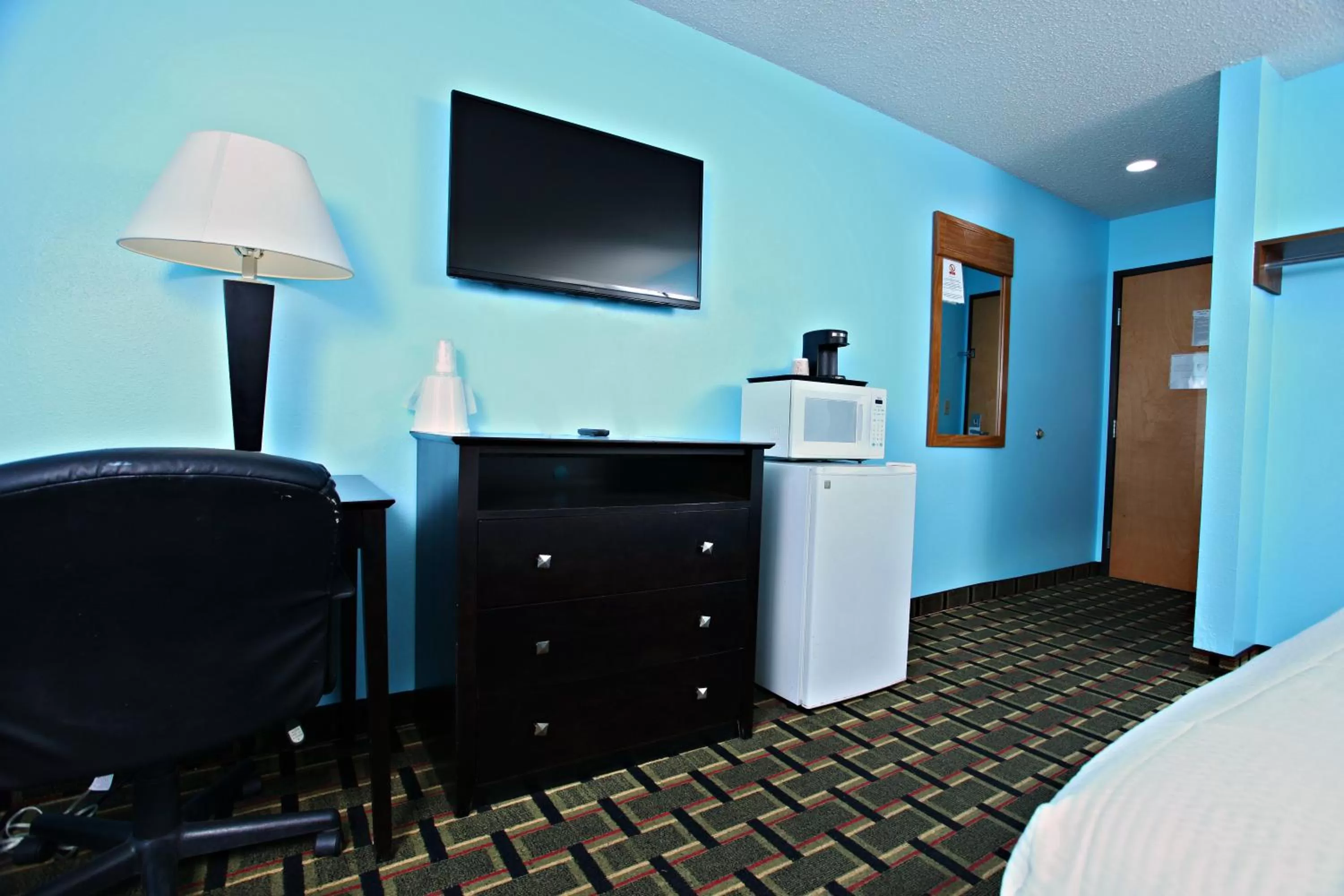 Area and facilities, Bed in Coratel Inn & Suites by Jasper Newton