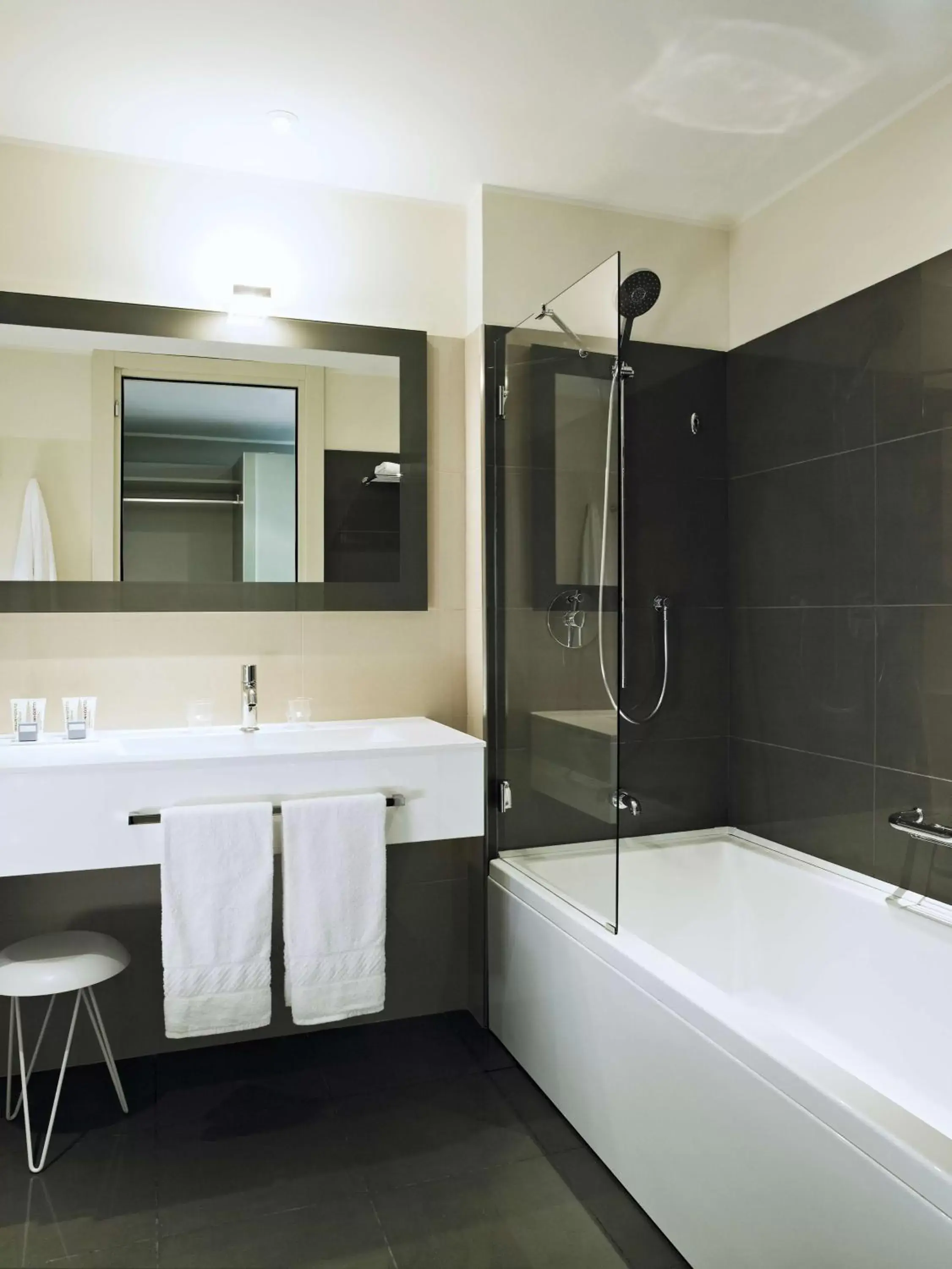 Bathroom in DoubleTree by Hilton Hotel Venice - North