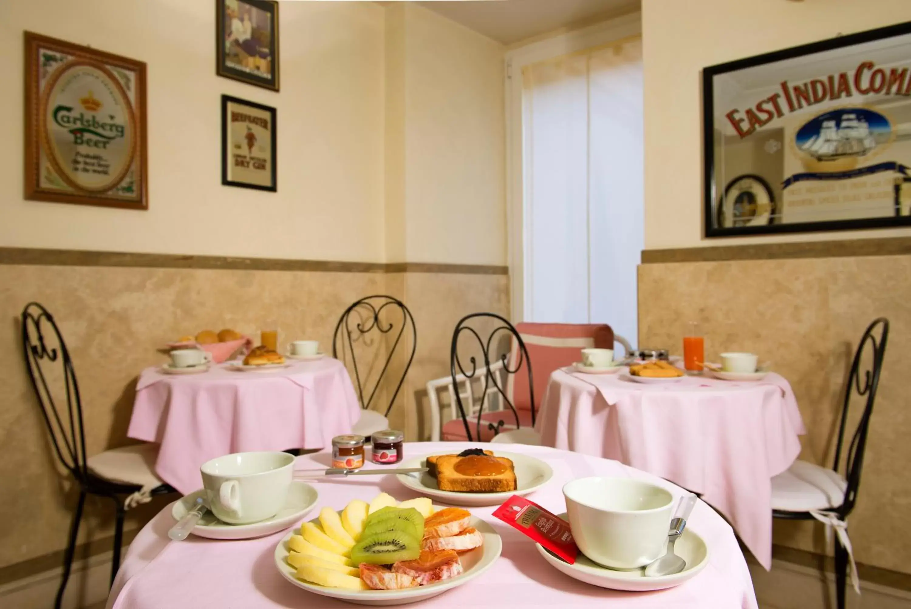 Restaurant/Places to Eat in Hotel Gregoriana
