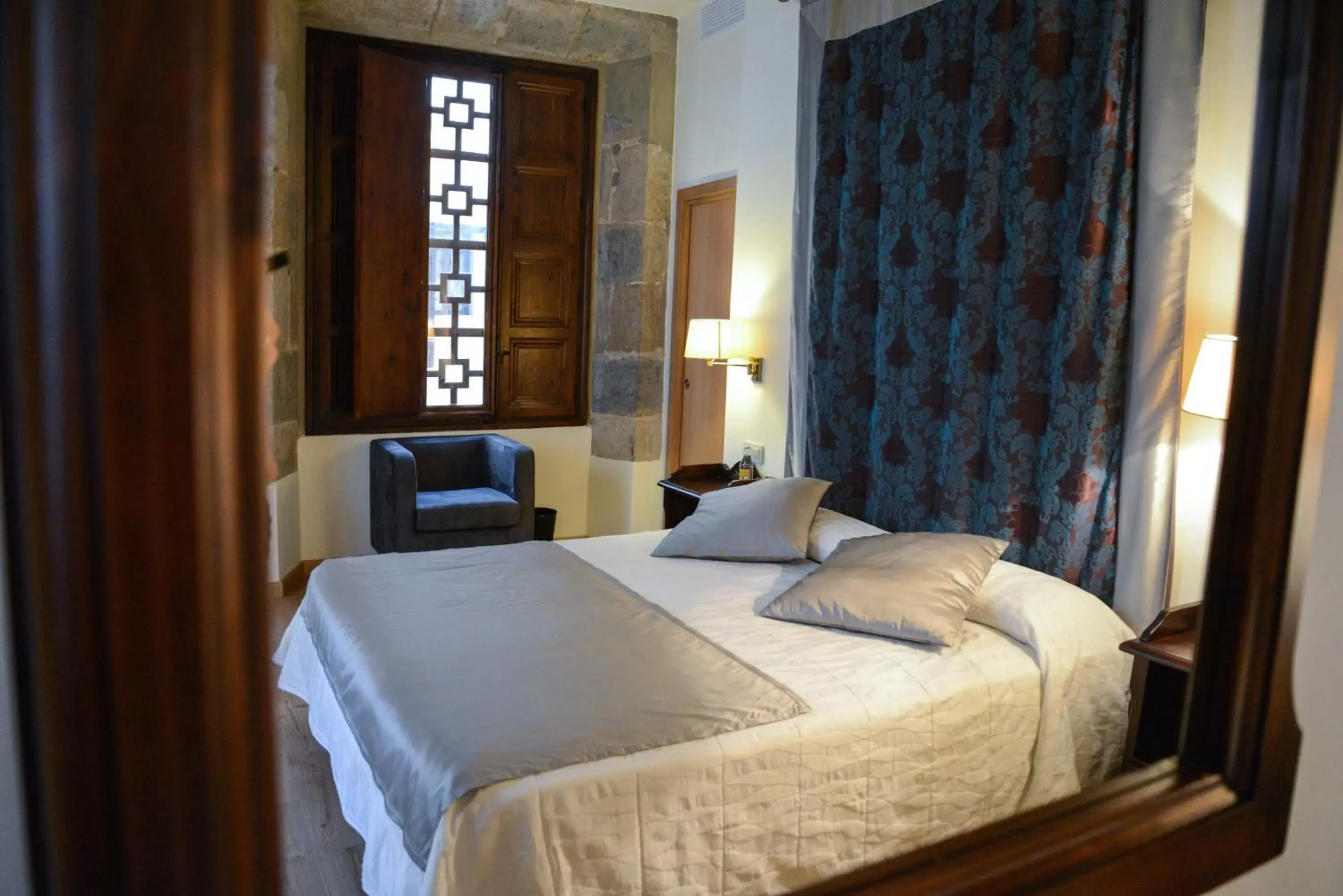 Bedroom, Bed in Hotel Cardenal Ram