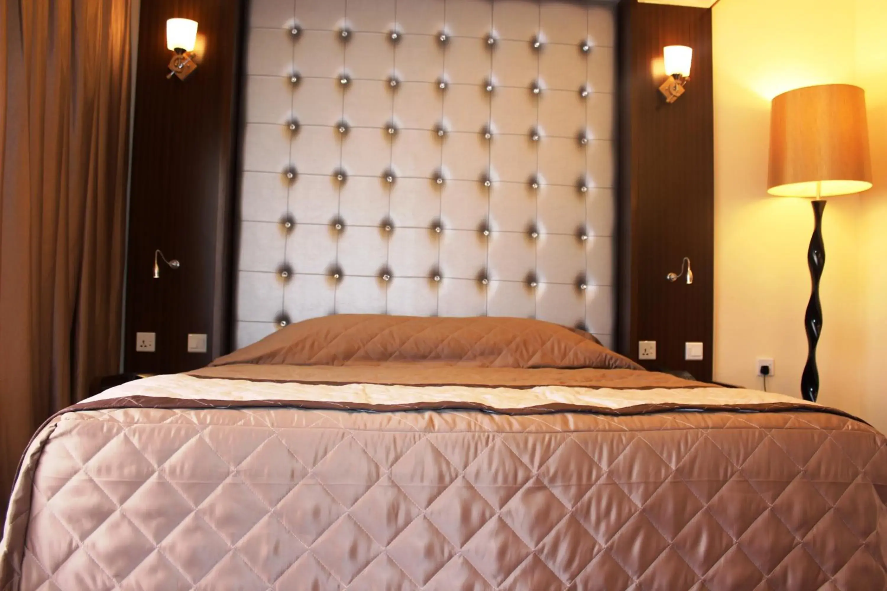 Bedroom, Bed in Al Khaleej Grand Hotel