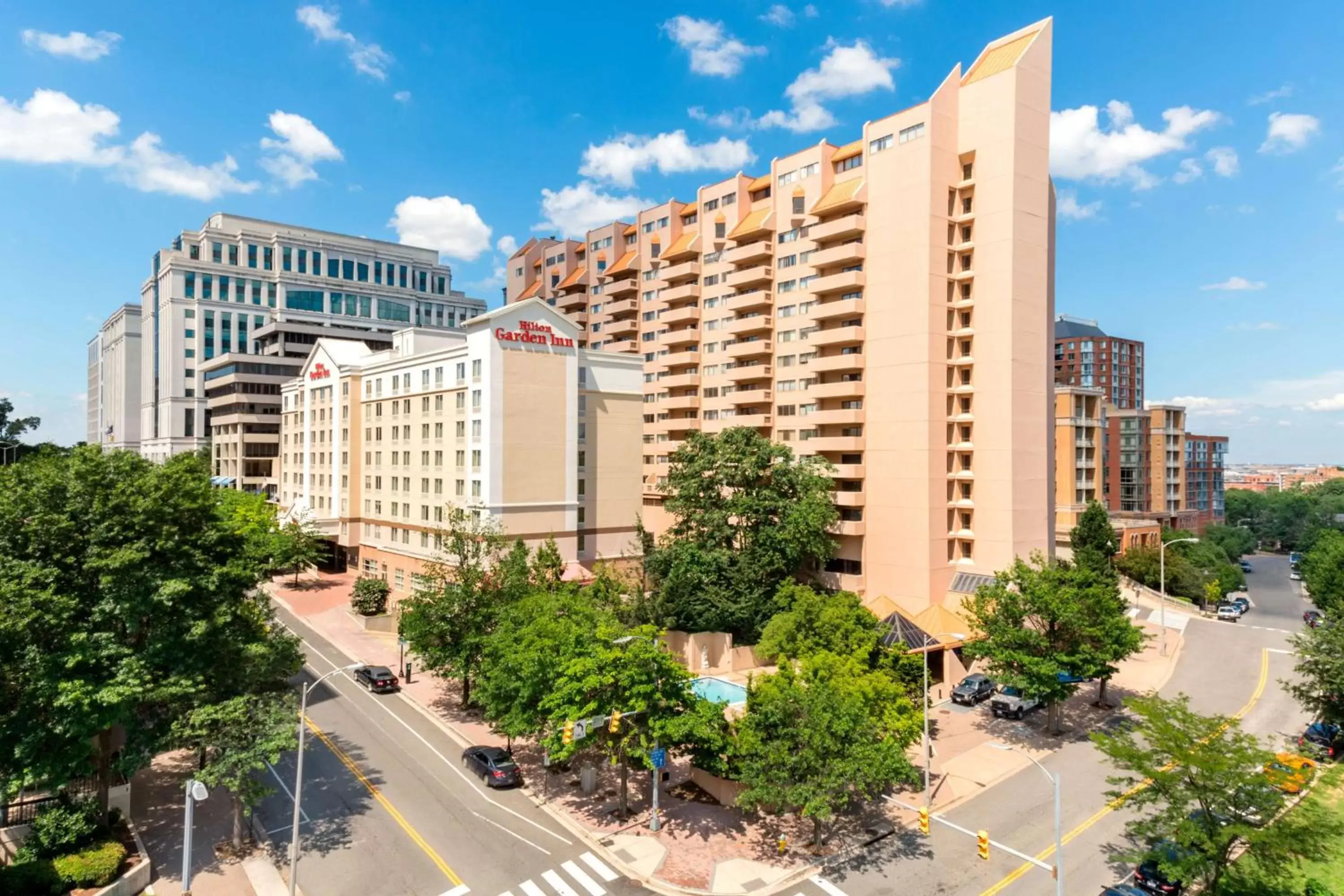 Property Building in Hilton Garden Inn Arlington/Courthouse Plaza