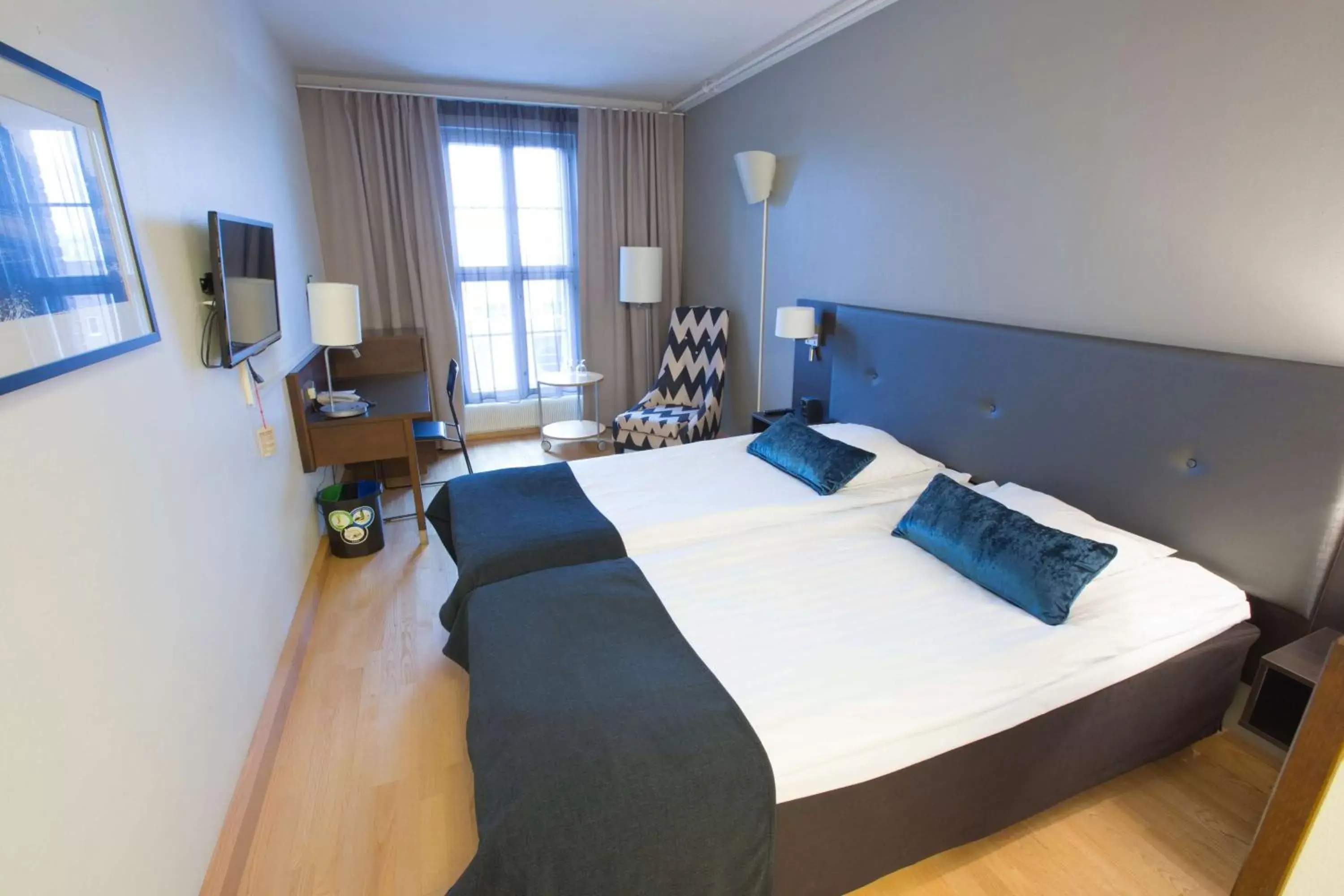 Photo of the whole room, Bed in Scandic Grand Marina