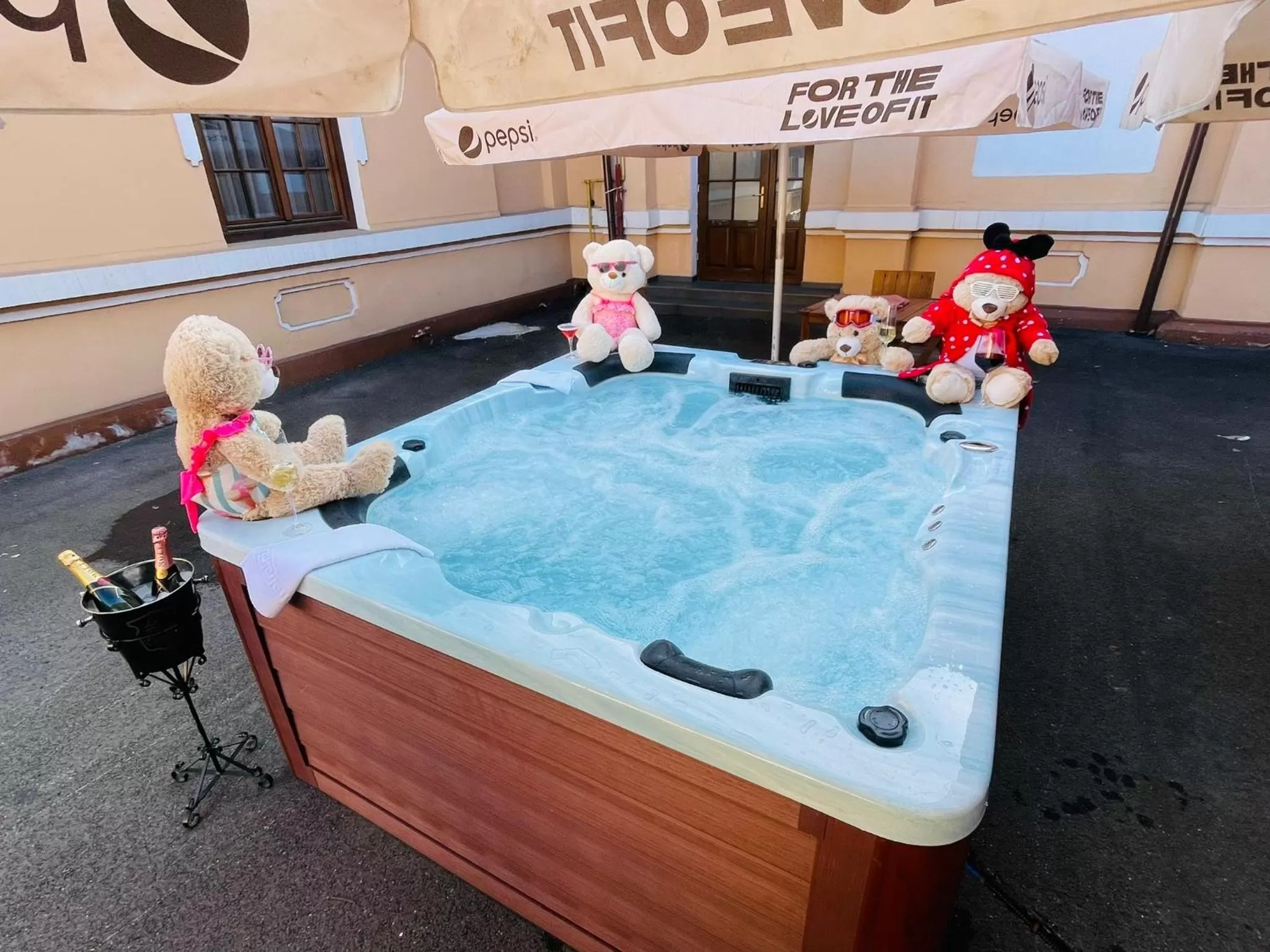 Hot Tub in Hotel La Belle Epoque