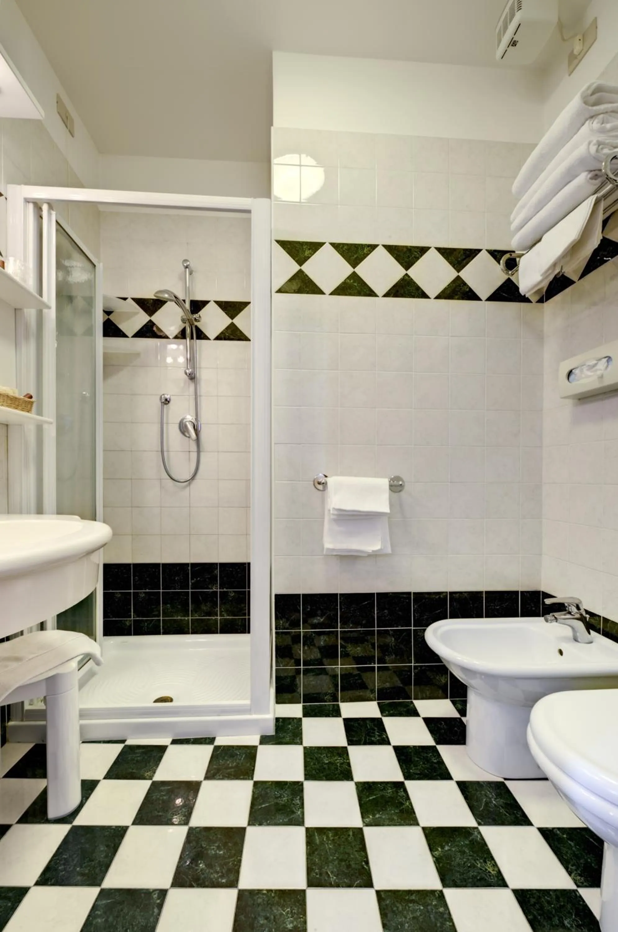 Bathroom in Hotel Vivit ***S