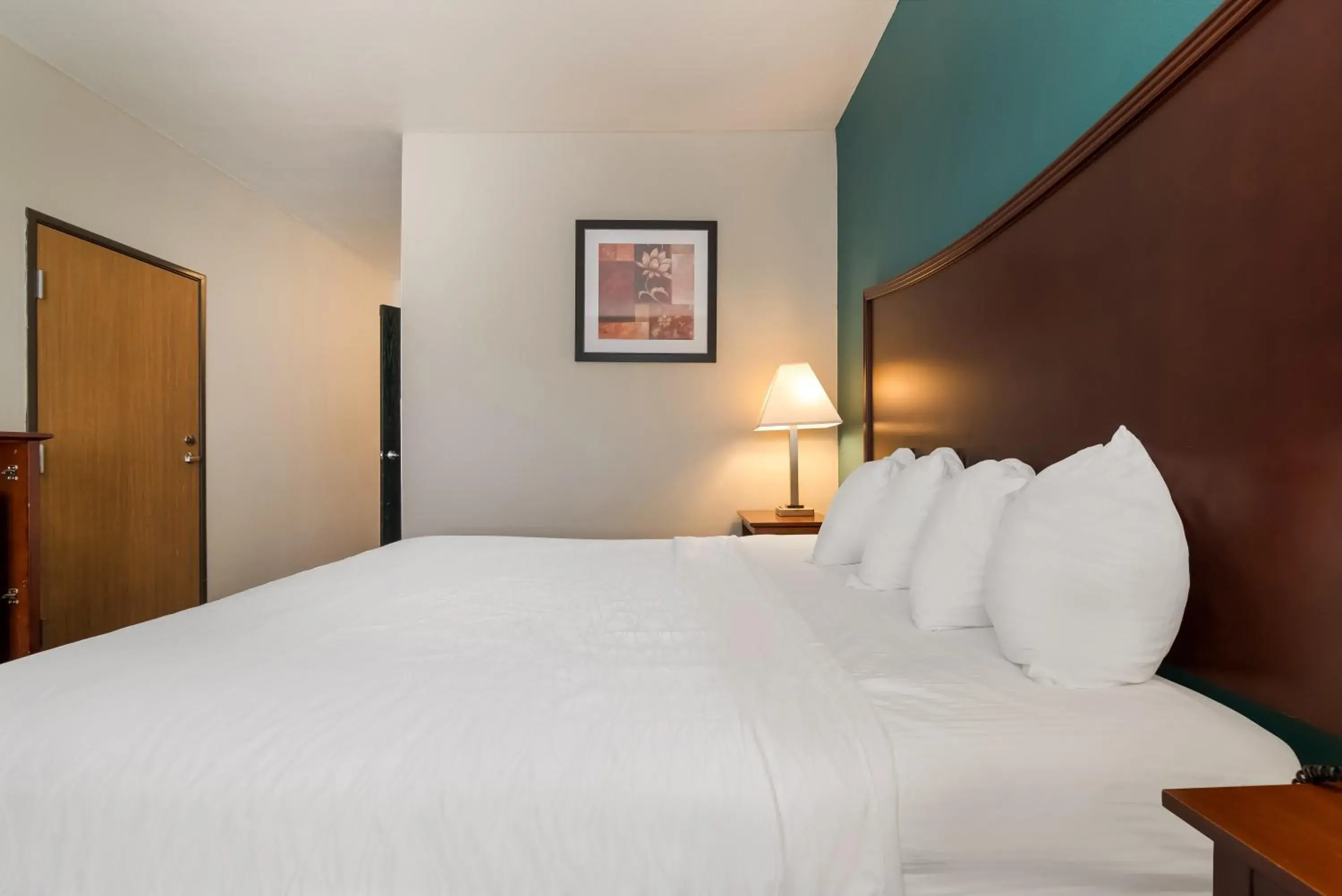 Bed in SureStay Plus Hotel by Best Western Topeka Bed in SureStay Plus Hotel by Best Western Topeka
