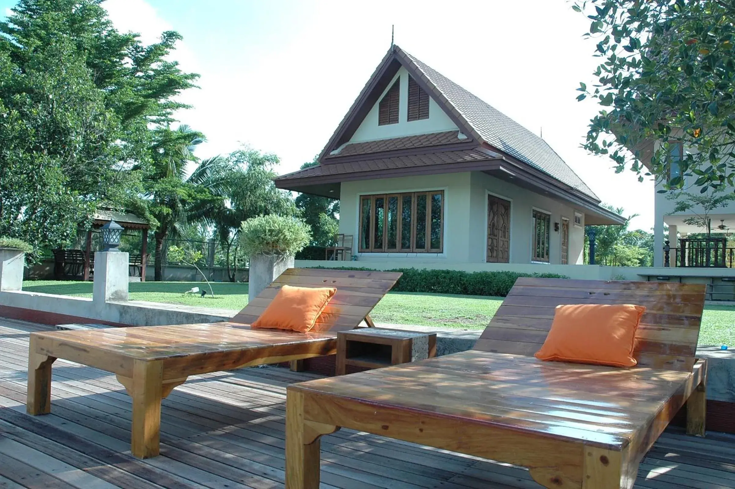 Facade/entrance in Thararin Villa Facade/entrance in Thararin Villa