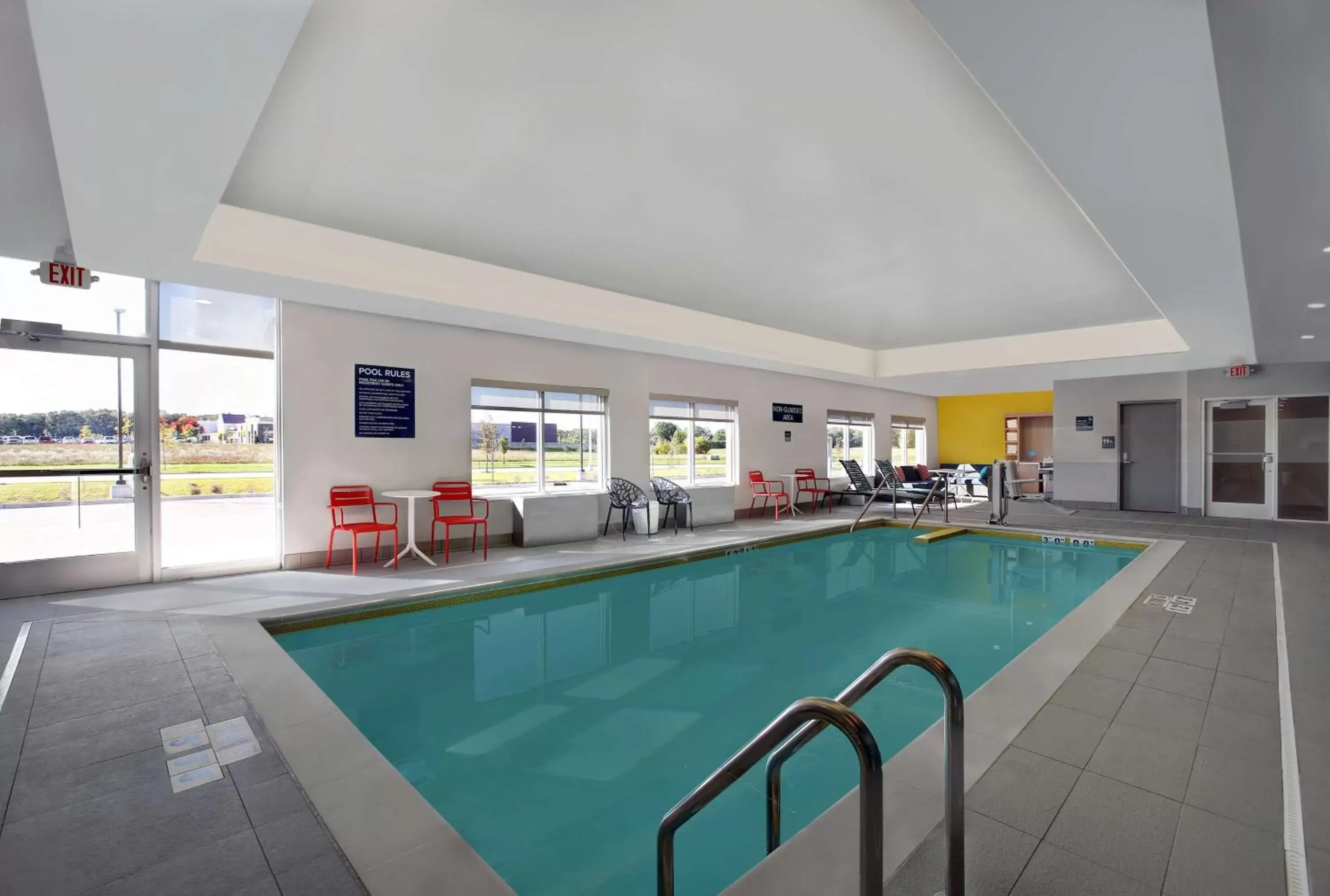 Pool view, Swimming Pool in Tru By Hilton Stoughton