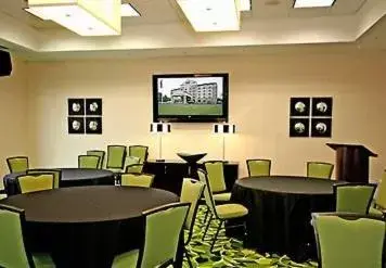 Lobby or reception, Lounge/Bar in Fairfield Inn Suites Elkin Jonesville