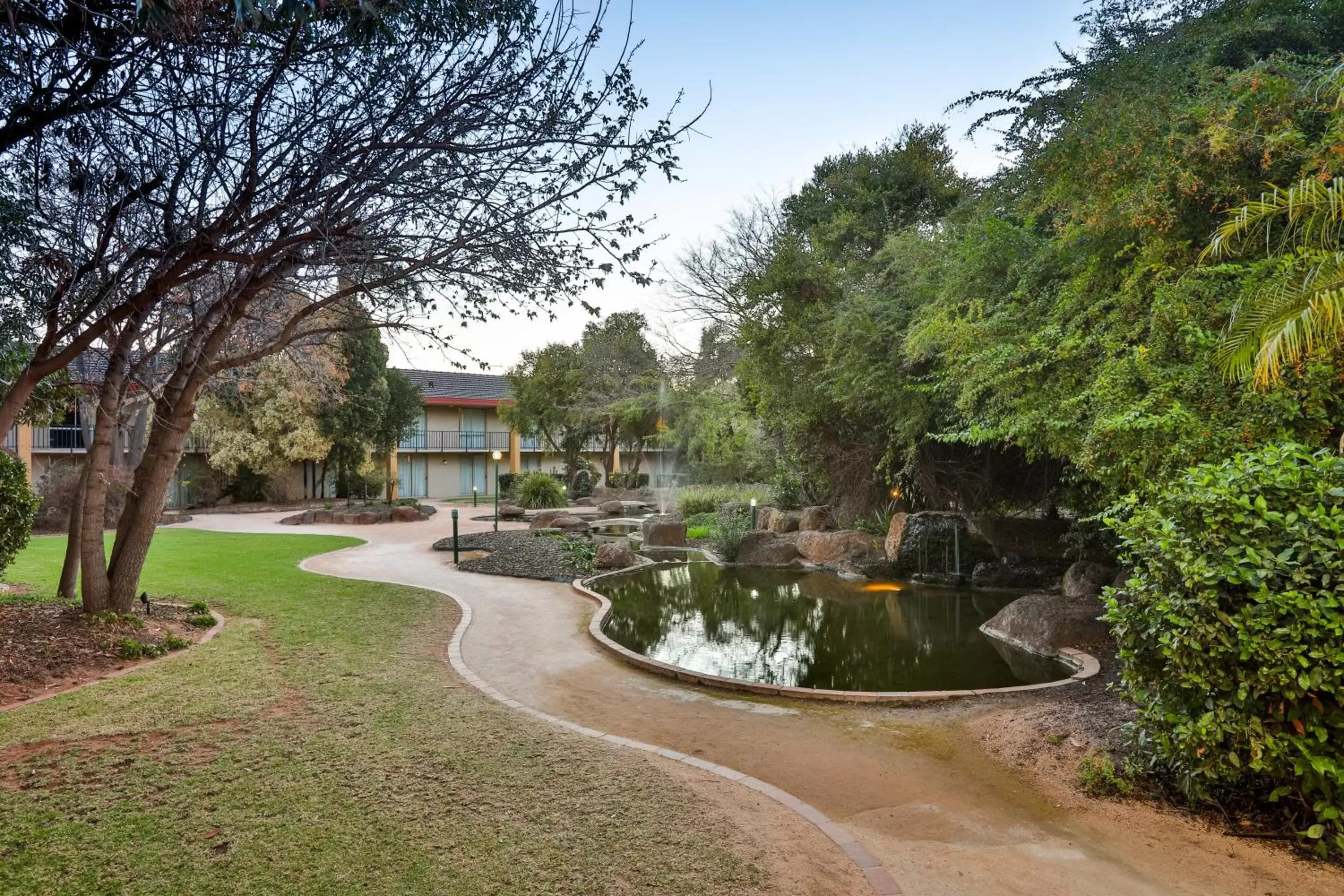 Garden, Property Building in Mildura Inlander Resort