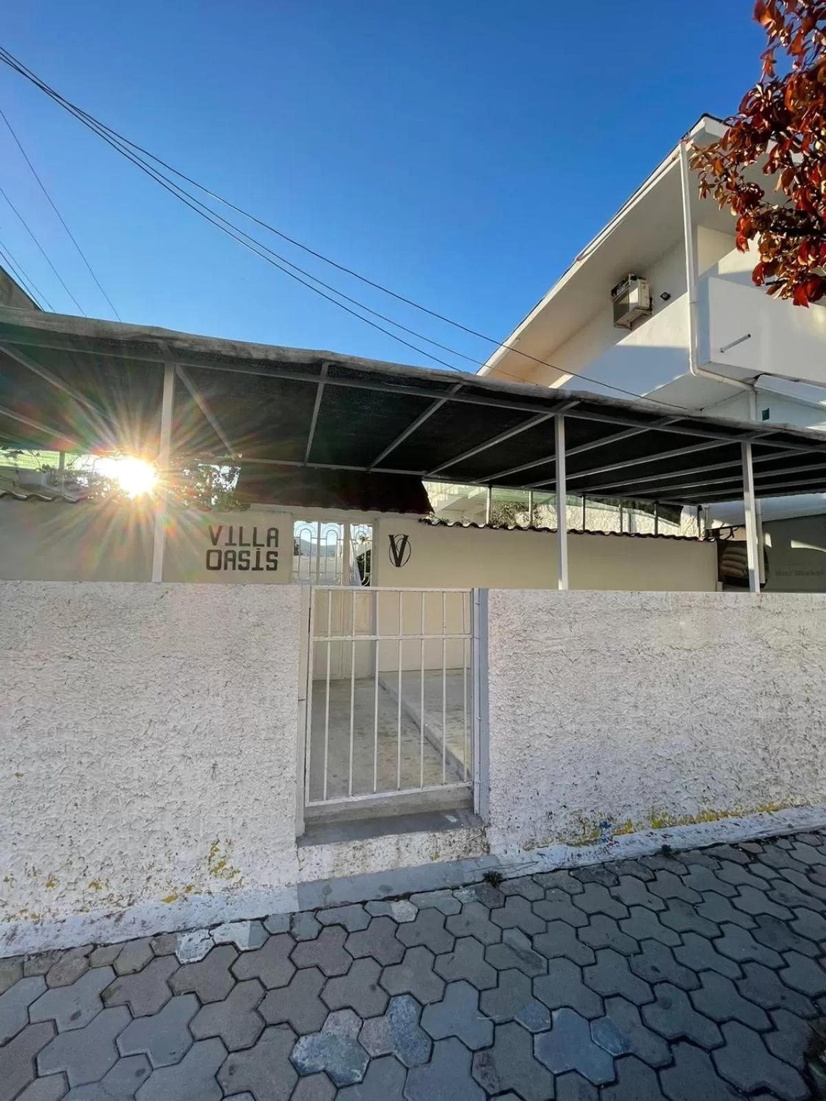 Property Building in Villa Oasis