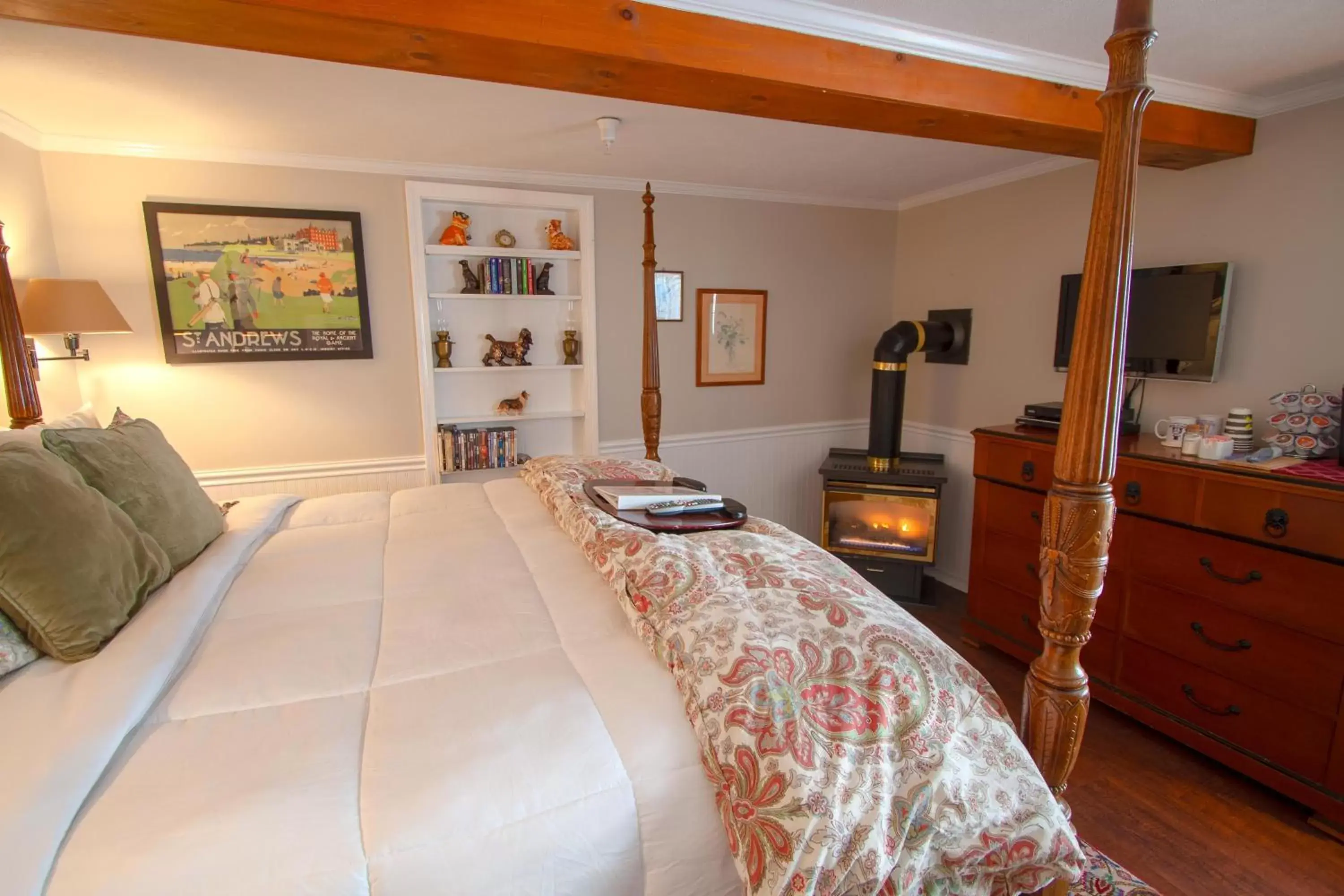 Bedroom, Bed in Phineas Swann Inn & Spa