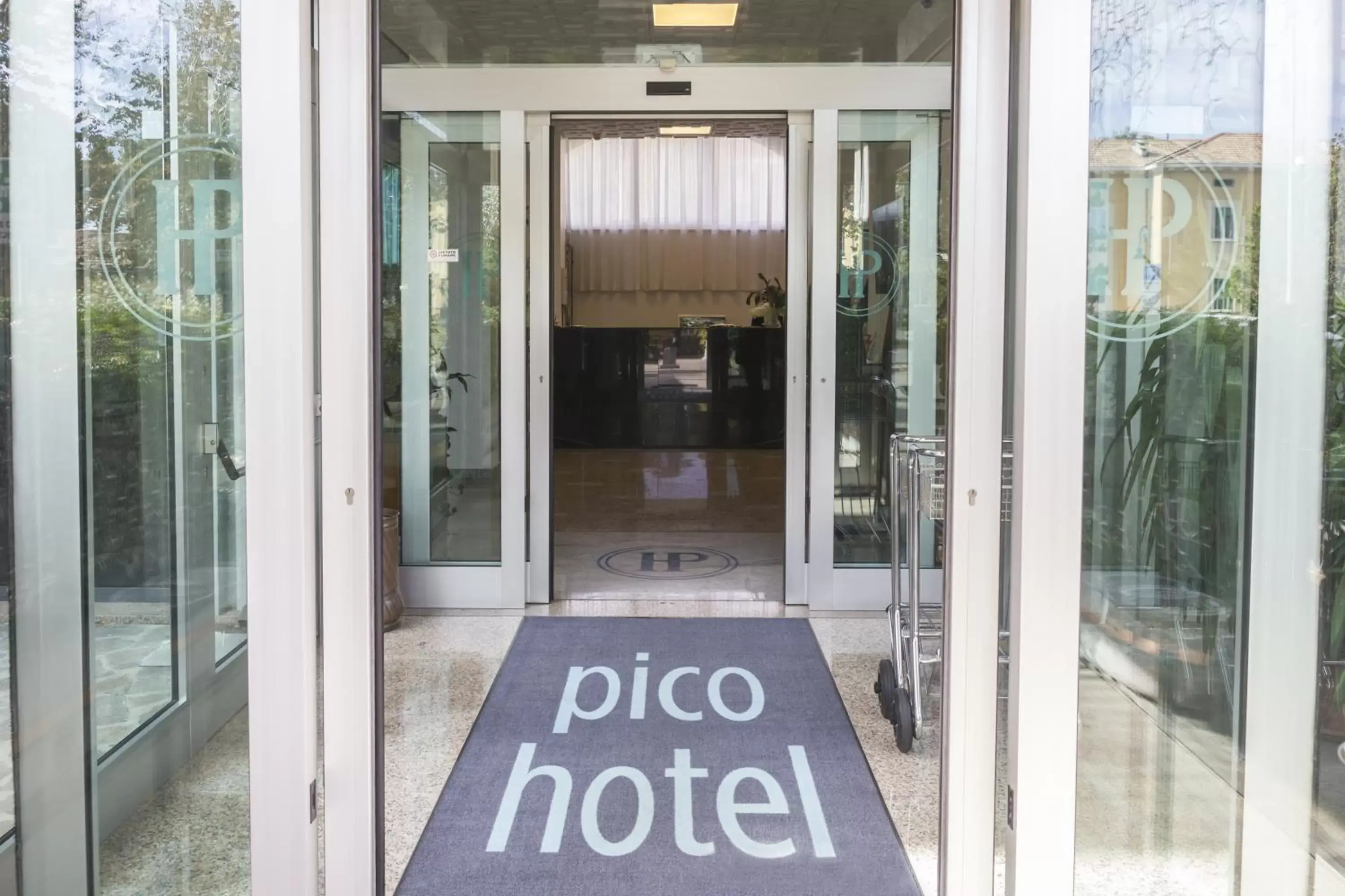 Facade/entrance in Hotel Pico