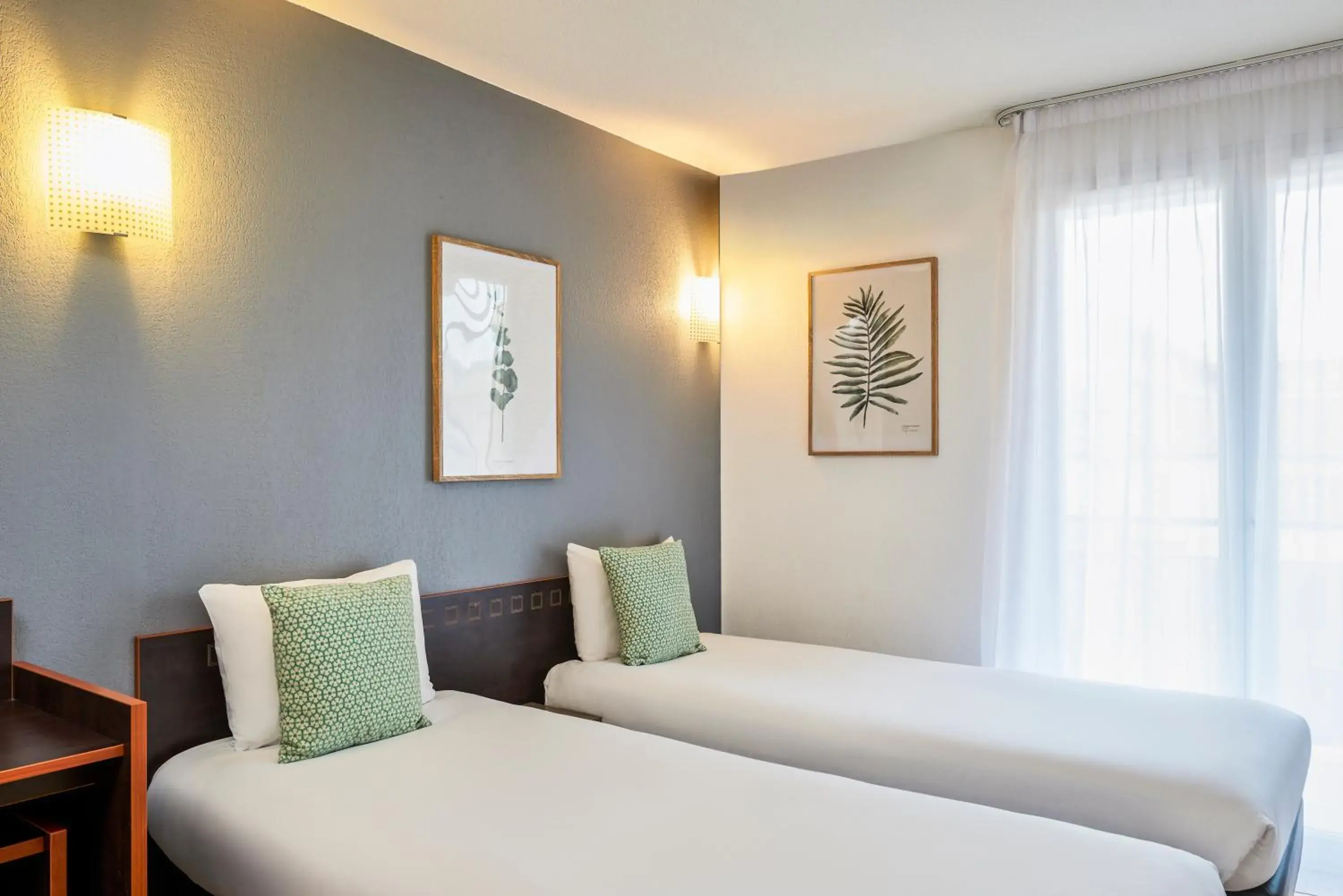 Photo of the whole room, Bed in Aparthotel Adagio Access Nice Acropolis Photo of the whole room, Bed in Aparthotel Adagio Access Nice Acropolis