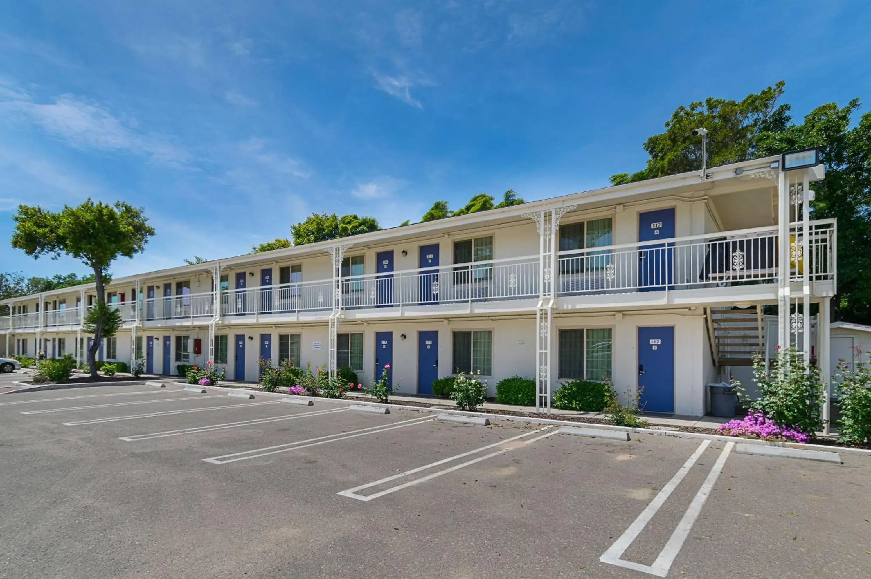 Property Building in Motel 6-Santa Maria, CA - South