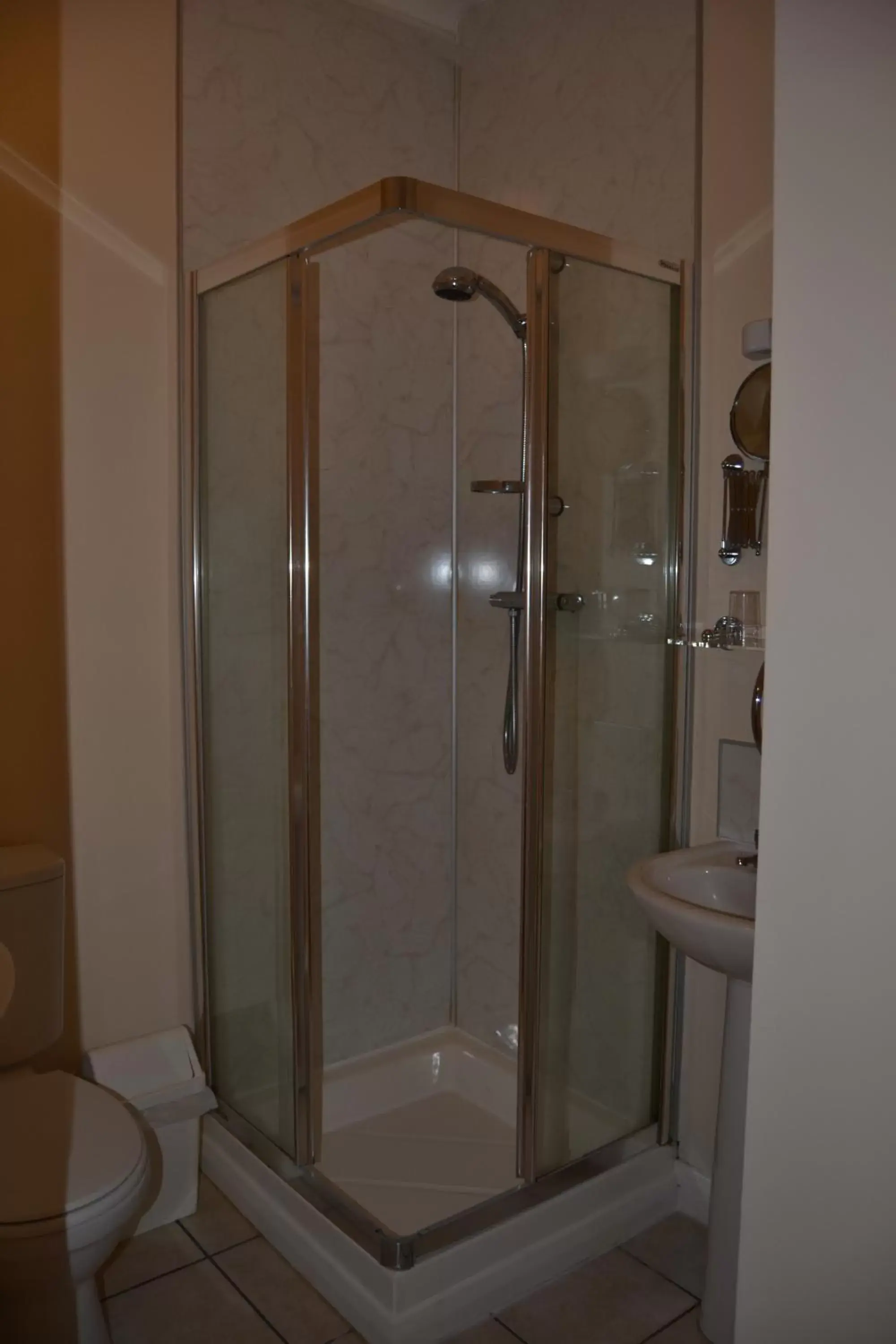 Shower, Bathroom in City Inn