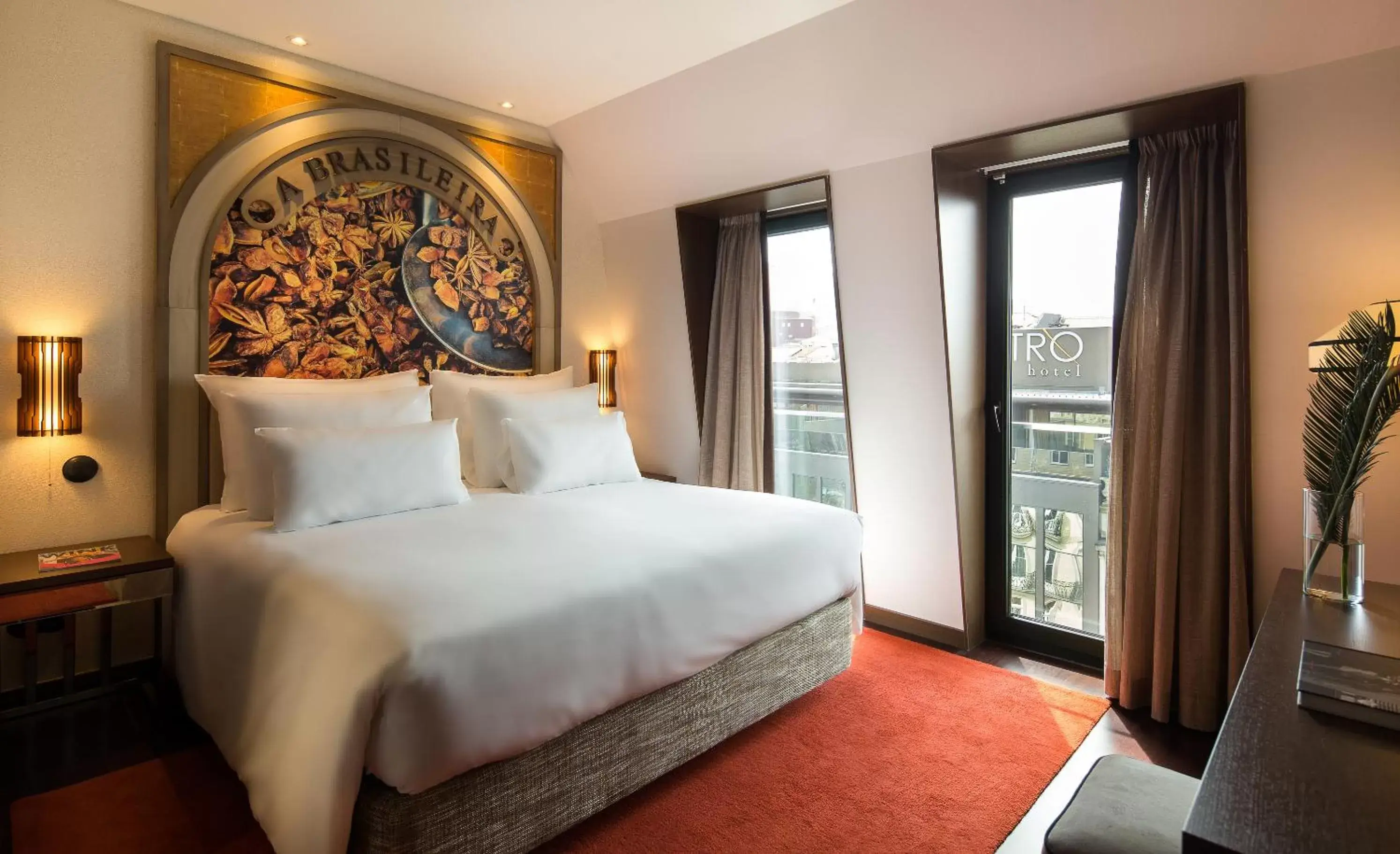 Bedroom, Bed in Pestana Porto - A Brasileira, City Center & Heritage Building