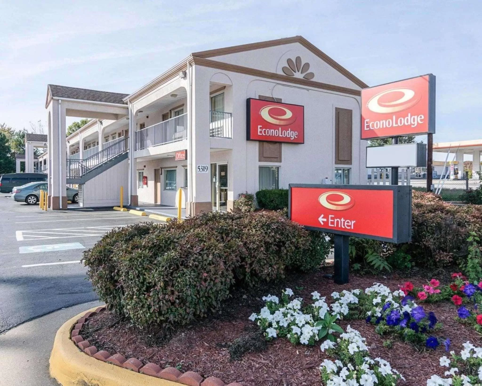 Property building in Econo Lodge Fredericksburg near I-95