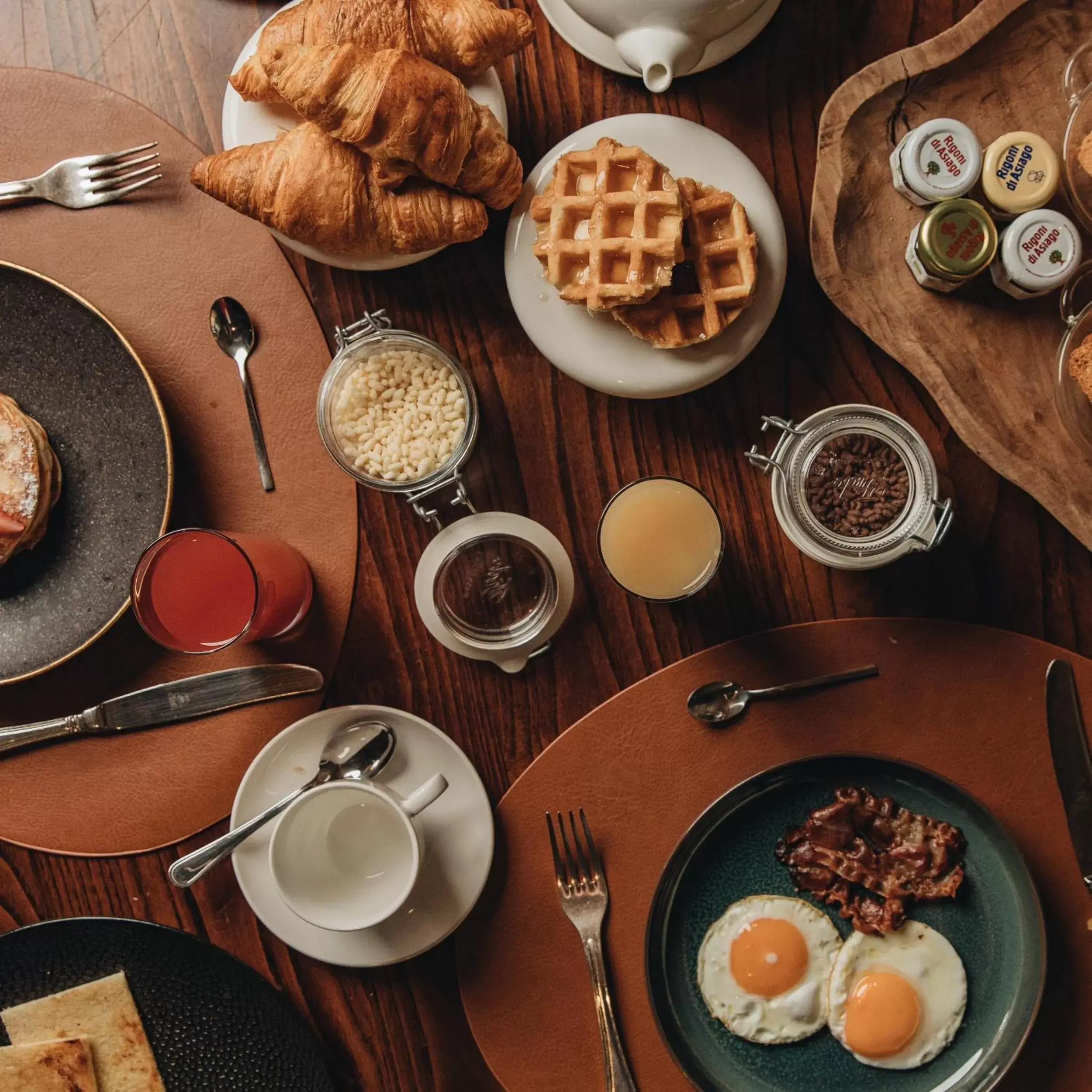 Breakfast in Castello di Limatola