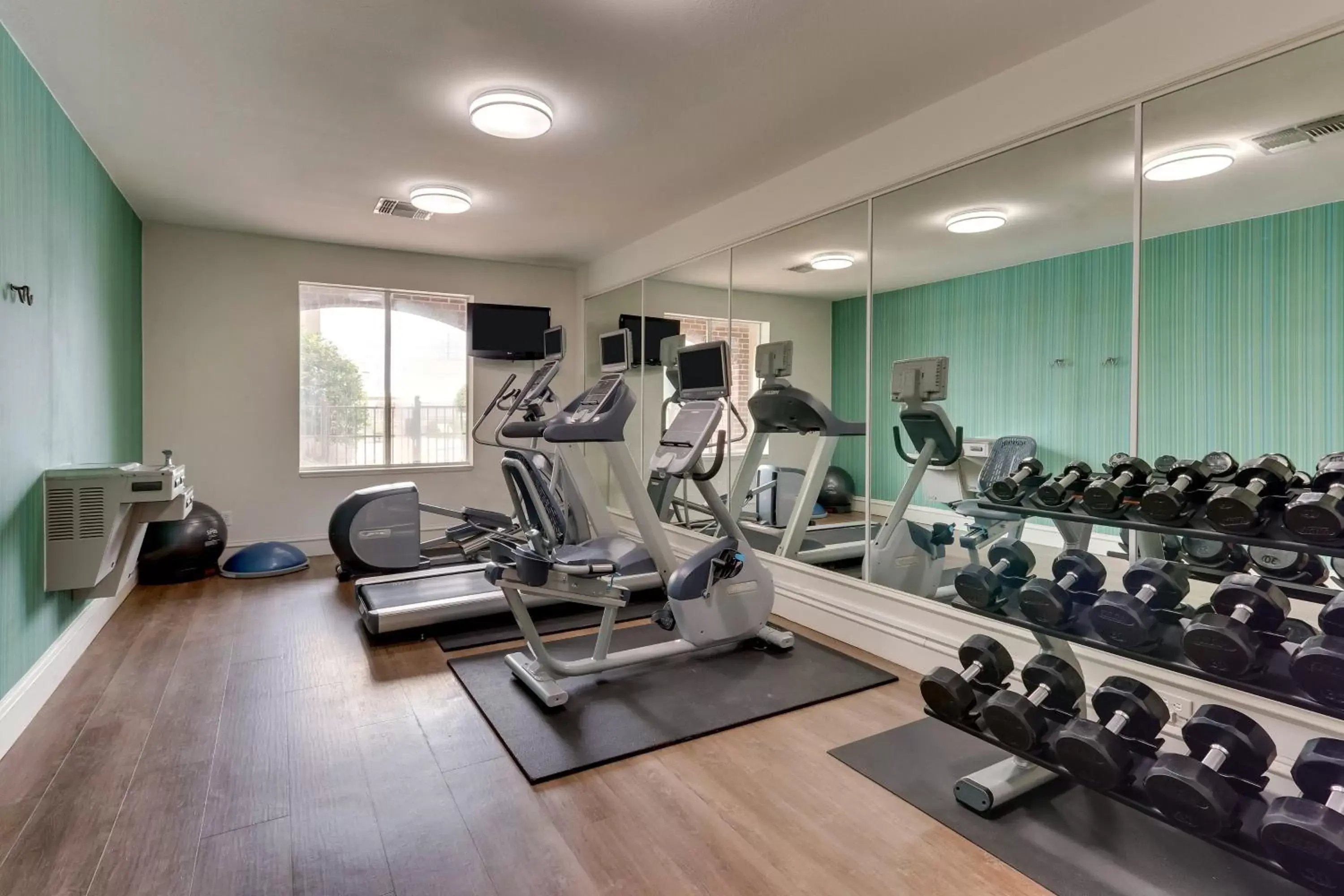 Fitness centre/facilities in Holiday Inn Express & Suites Waxahachie by IHG Fitness centre/facilities in Holiday Inn Express & Suites Waxahachie by IHG