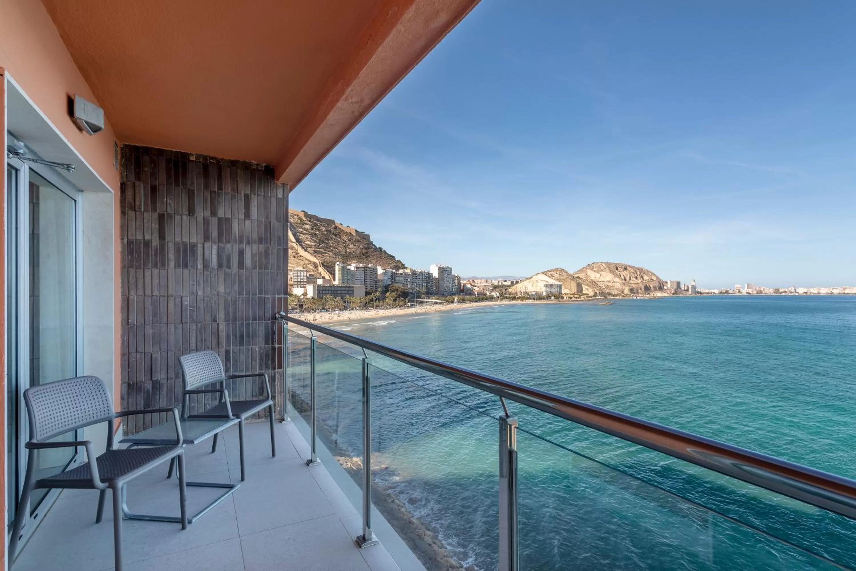 Day in INNSiDE by Meliá Alicante Porta Maris