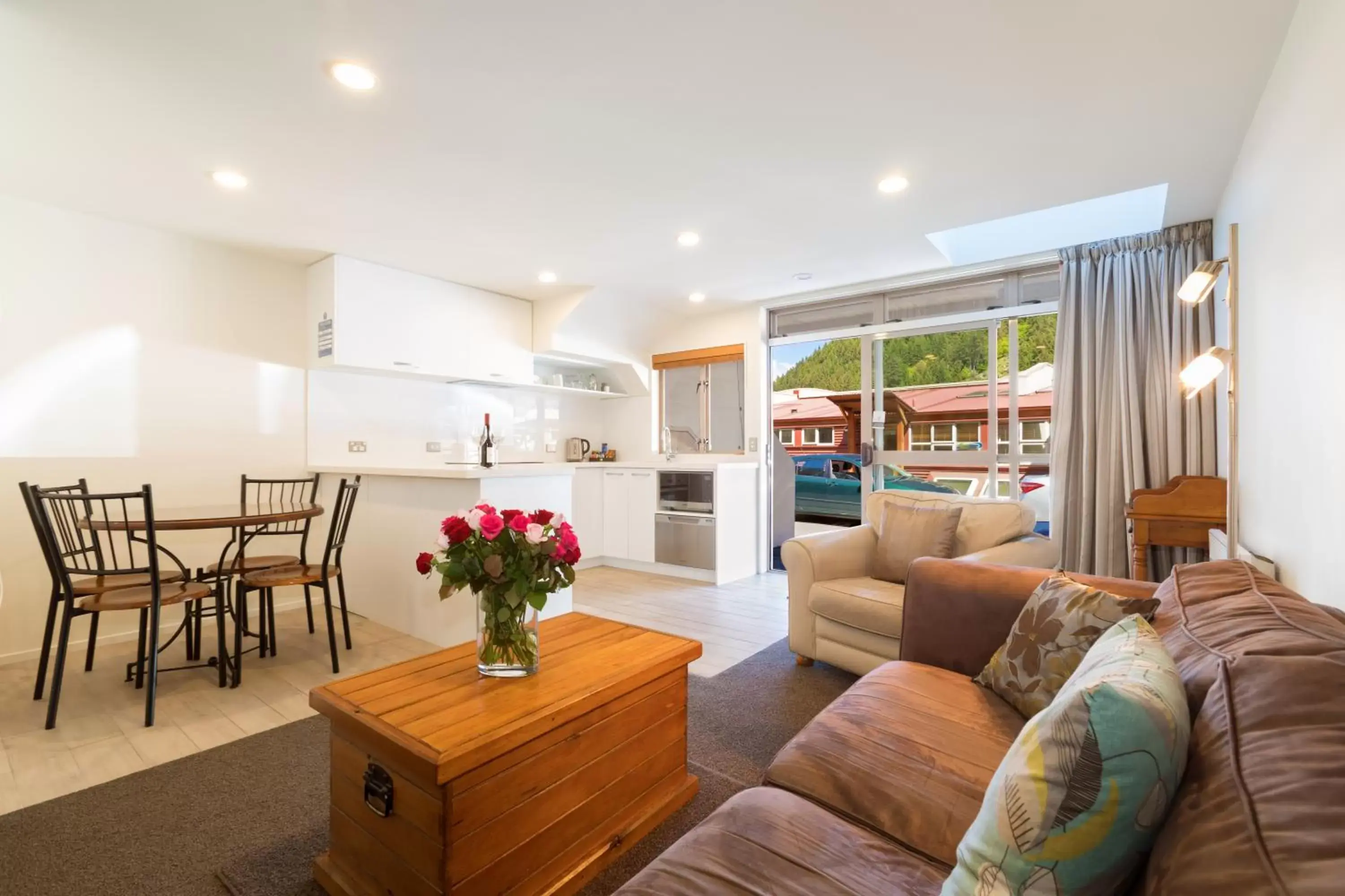 Kitchen or kitchenette in Cranbury Court Apartments