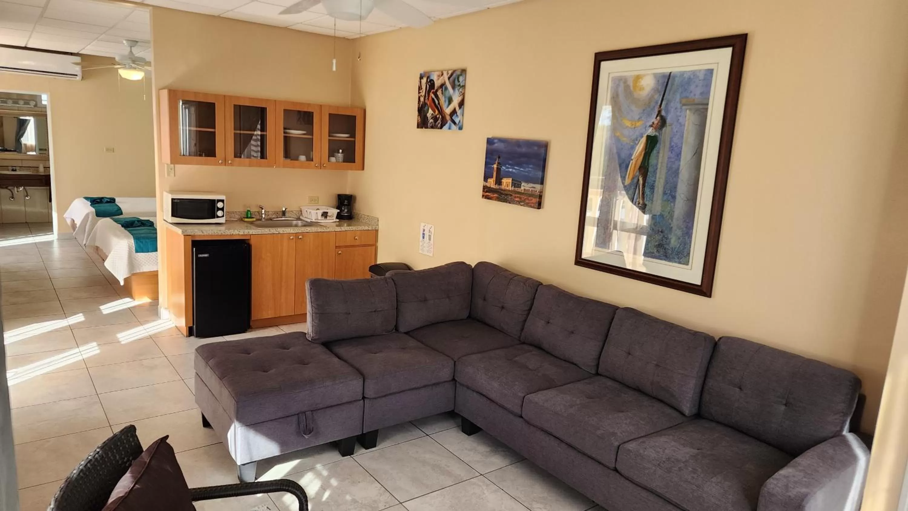 Living room in Combate Beach Resort