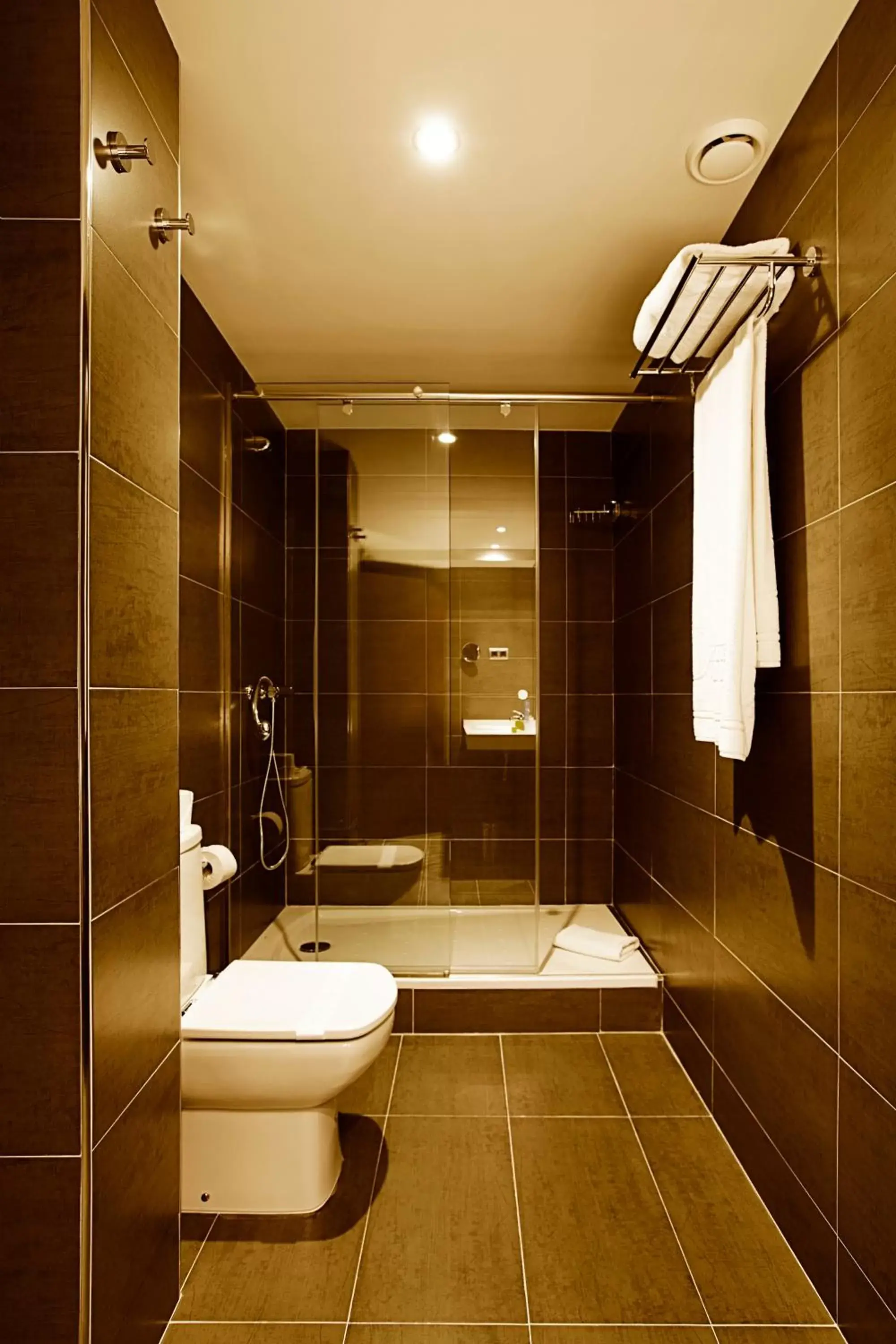 Bathroom in Hotel Concordia Barcelona