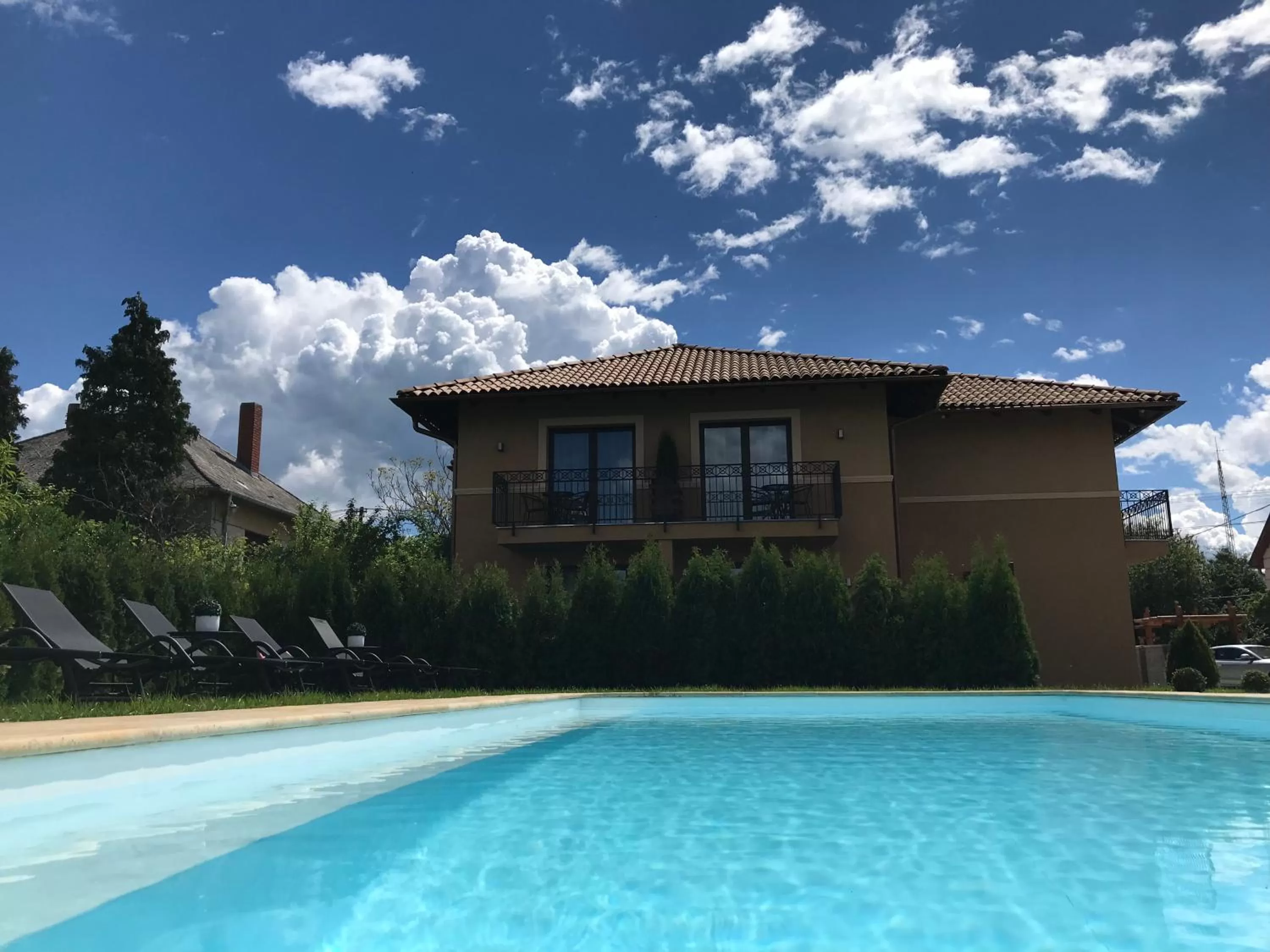 Day, Property Building in Villa Aruba & Private SPA Suites