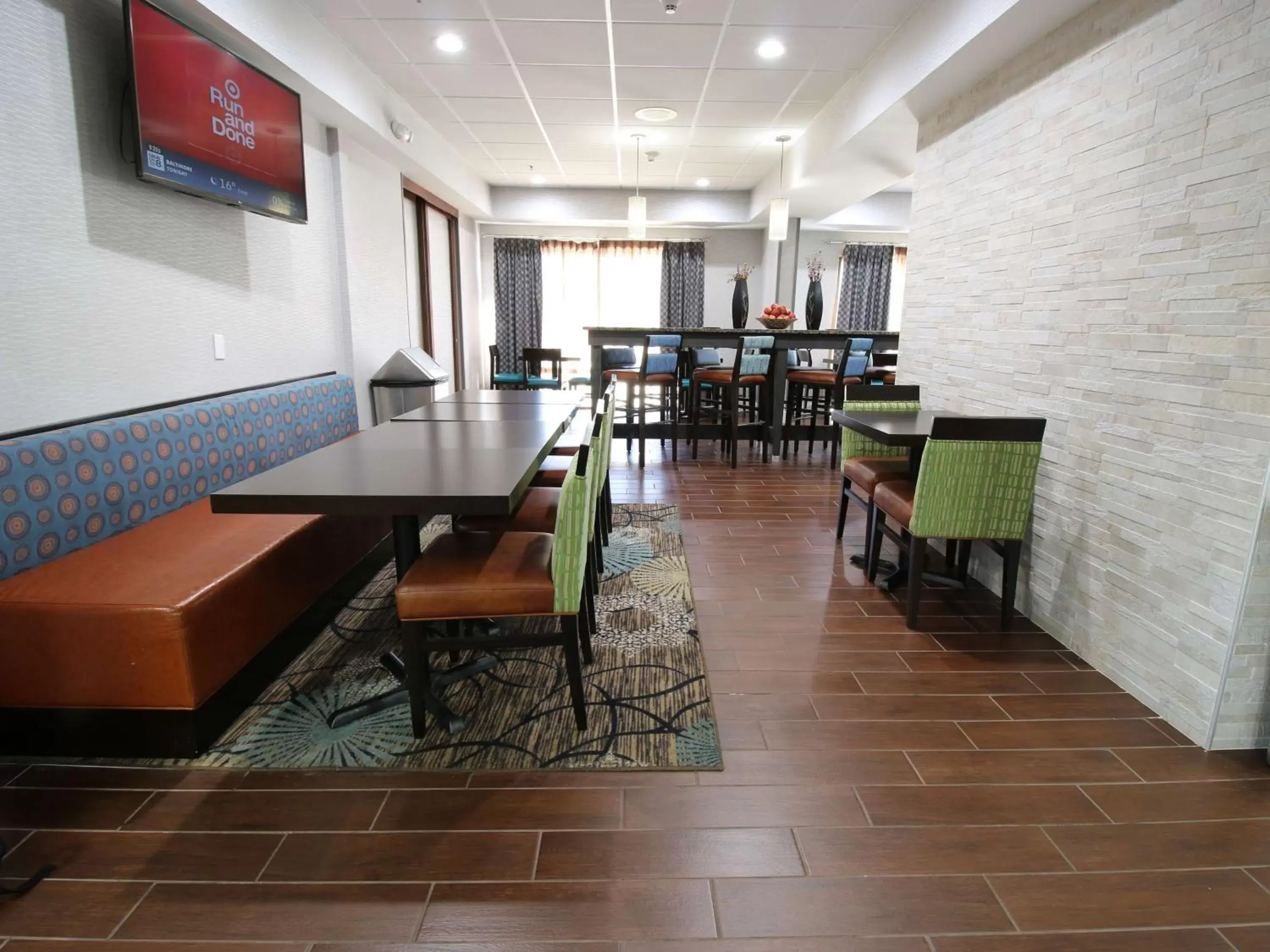 Bedroom, Restaurant/Places to Eat in Hampton Inn Saint Augustine-I-95