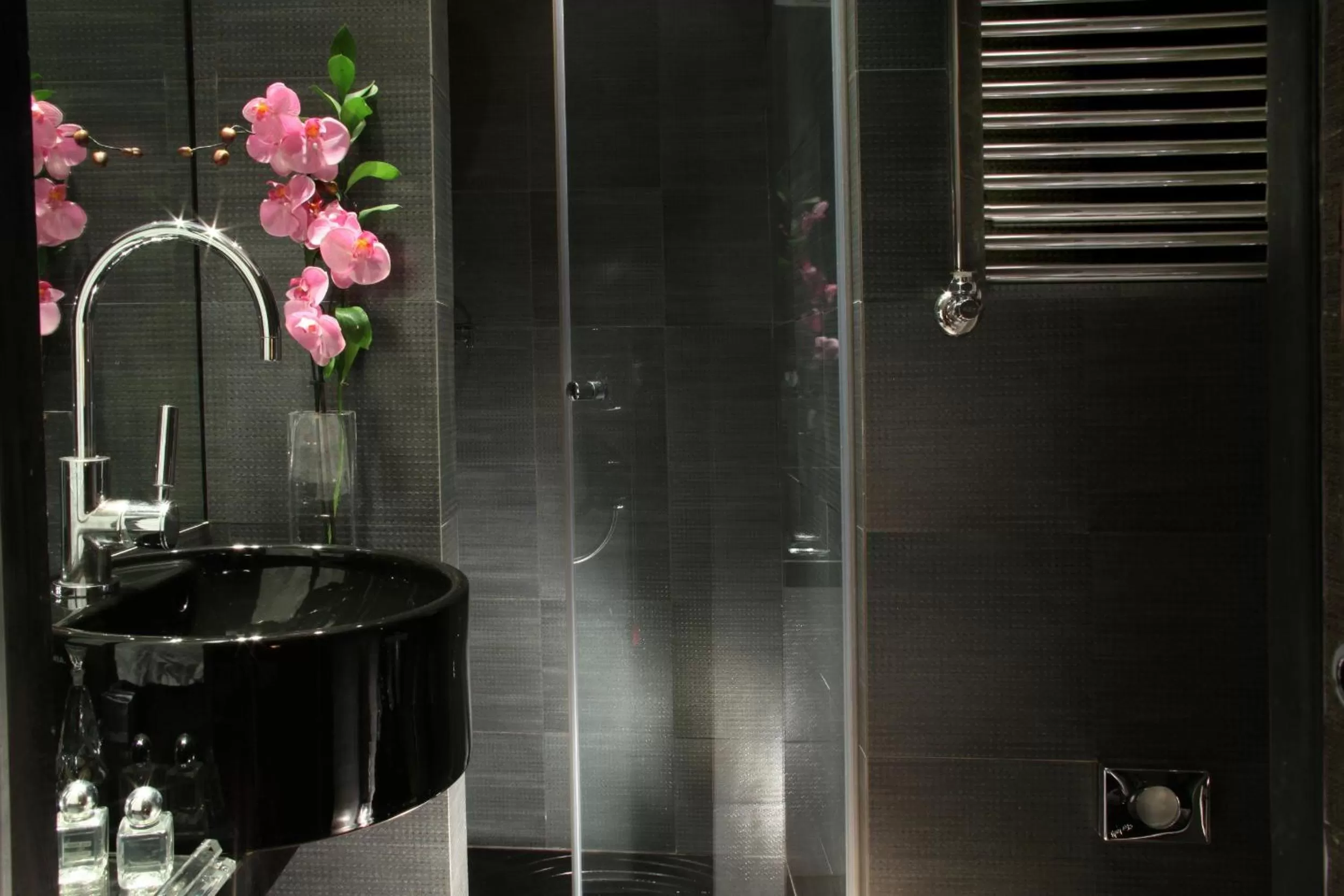 Bathroom in St. Peter Guest House