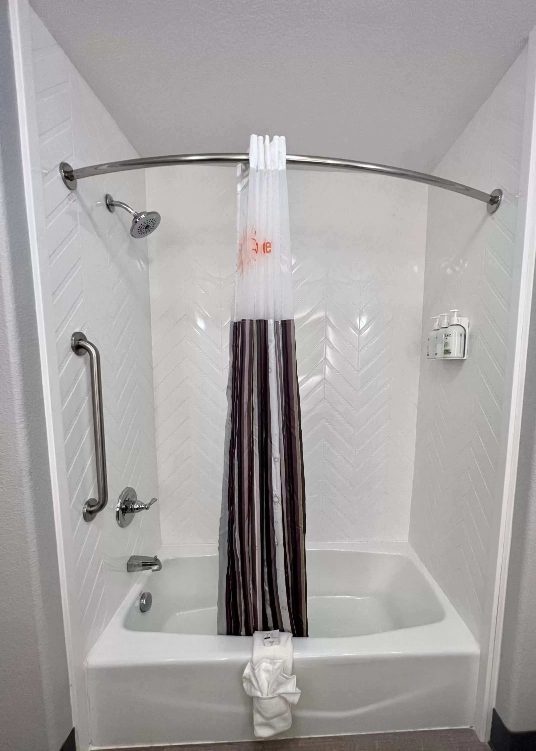 Shower in La Quinta by Wyndham Big Spring