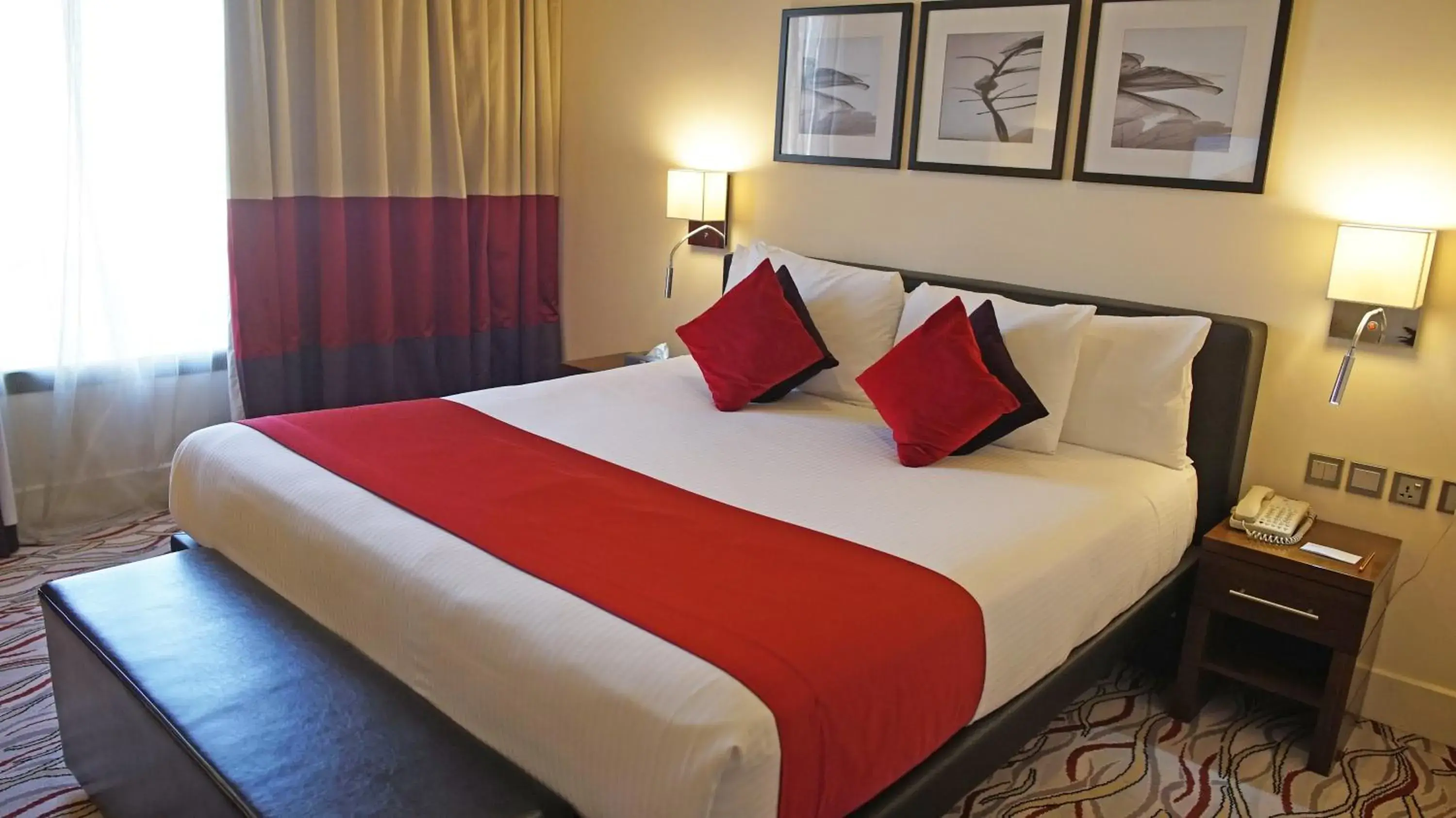 Deluxe Room in Novotel Suites Riyadh Olaya