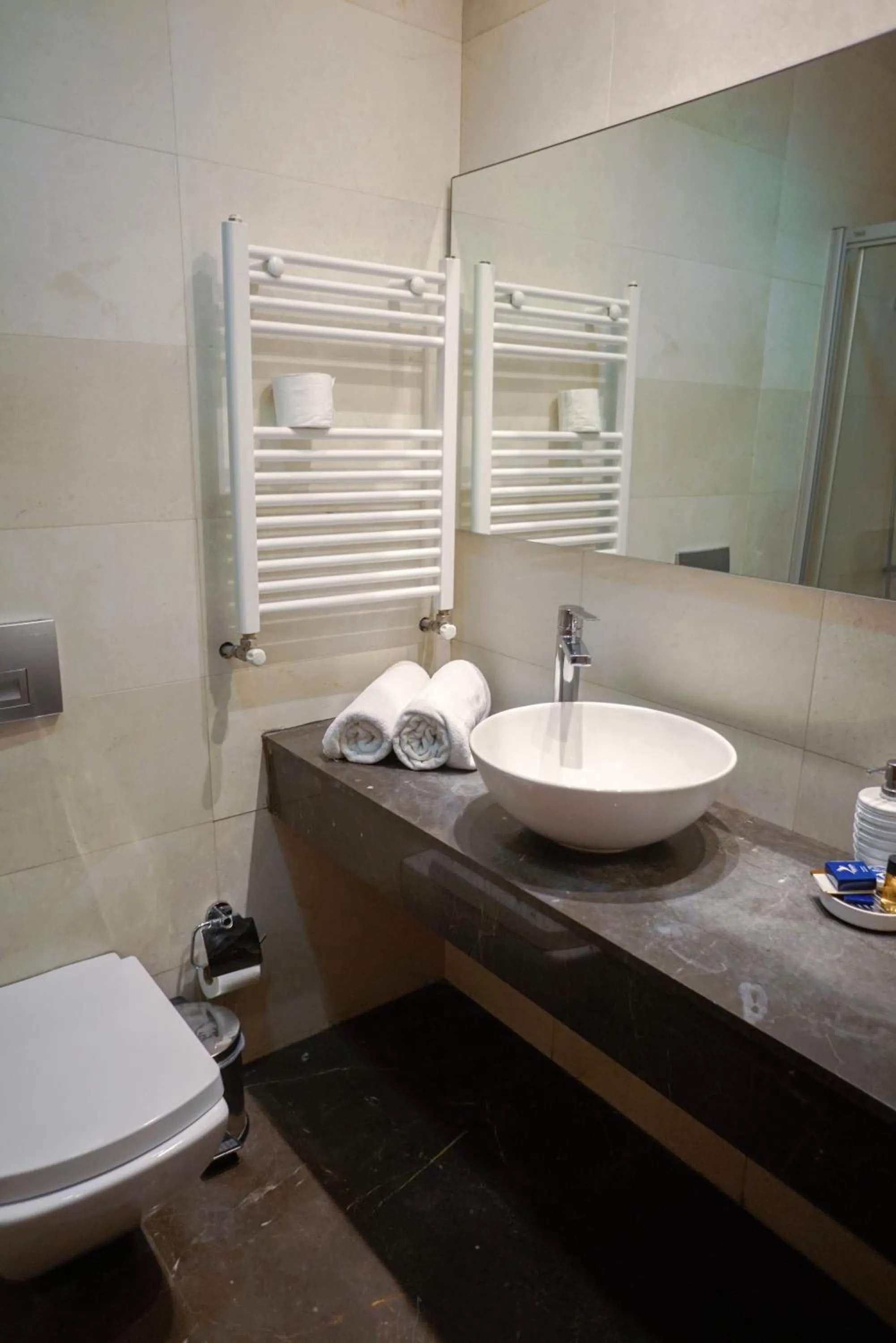 Shower in Triada Hotel Taksim - Special Category