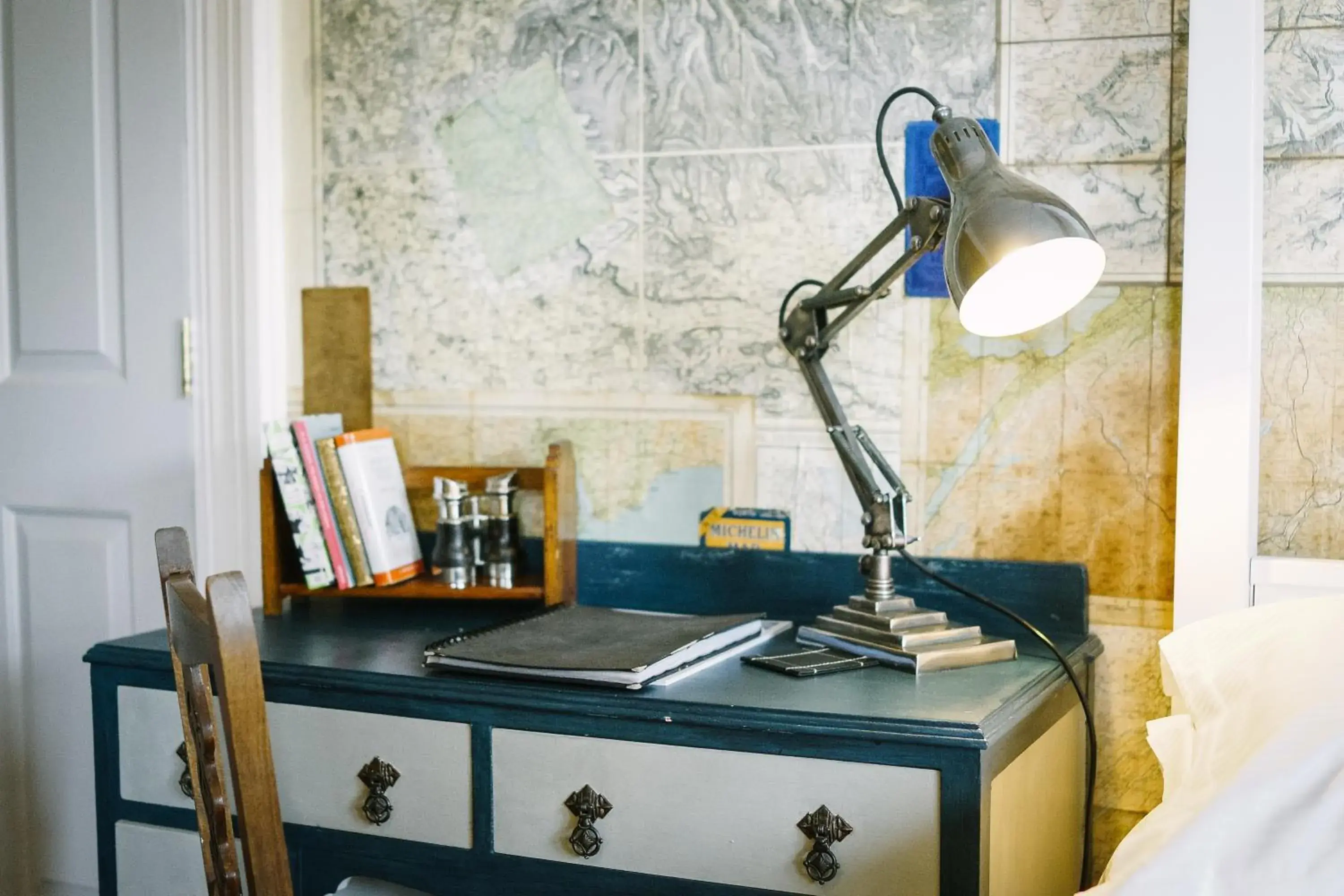 Decorative detail, Kitchen/Kitchenette in Rum Doodle, Windermere B&B