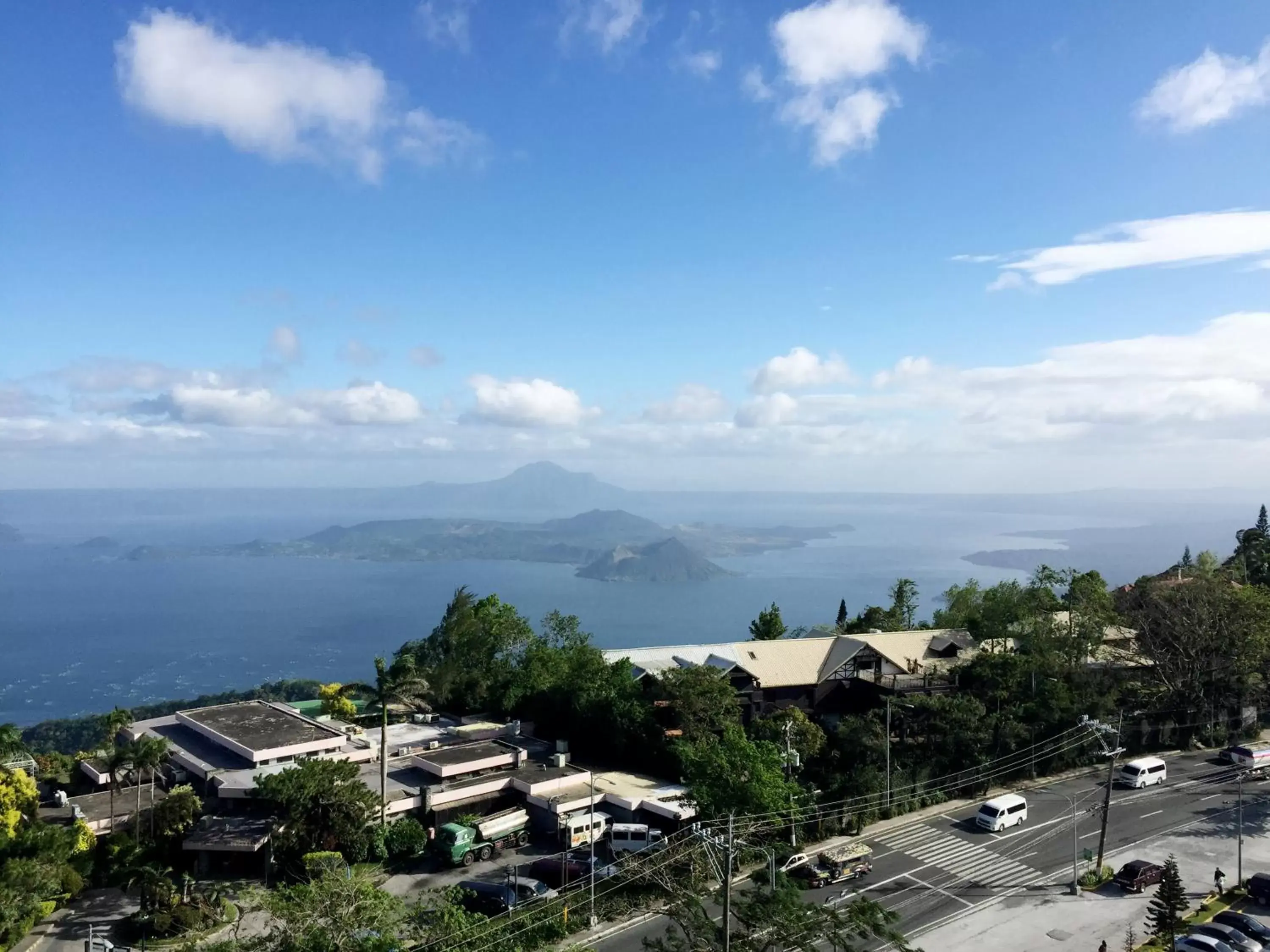 Lake view in Summit Ridge Tagaytay - Newly Renovated Lake view in Summit Ridge Tagaytay - Newly Renovated
